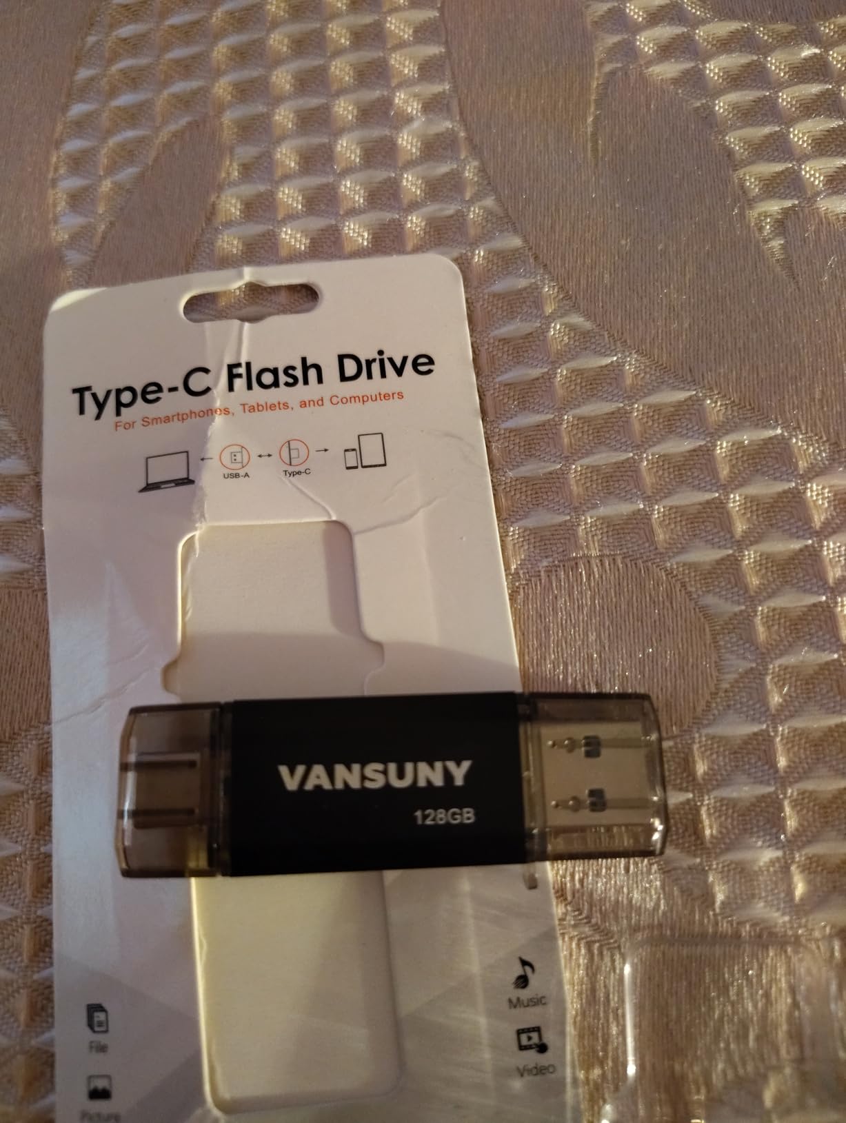 Vansuny 64GB Type C Flash Drive 2 in 1 OTG USB 3.0 + USB C Memory Stick with Keychain Dual Type C Thumb Drive Photo Stick Jump Drive for Android Smartphones, Computers, MacBook, Tablets, PC Customer Review Vansuny 64GB Type C Flash Drive 2 in 1 OTG USB 3.0 + USB C Memory Stick with Keychain Dual Type C Thumb Drive Photo Stick Jump Drive for Android Smartphones, Computers, MacBook, Tablets, PC - Customer Photo 1