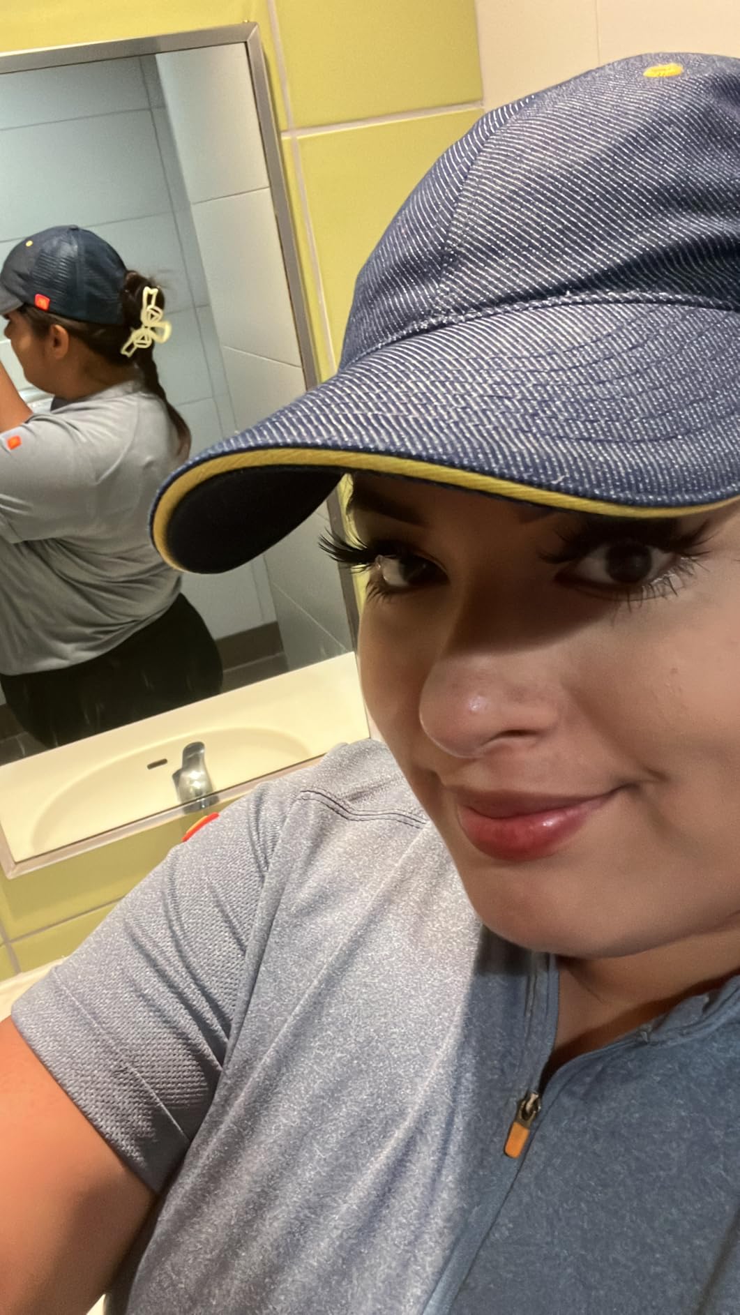 Saucony Women's RunDry Performance Heel Tab Athletic Socks, Available in S-L (8, 16, 24 Pairs) Customer Review Saucony Women's RunDry Performance Heel Tab Athletic Socks, Available in S-L (8, 16, 24 Pairs) - Customer Photo 2