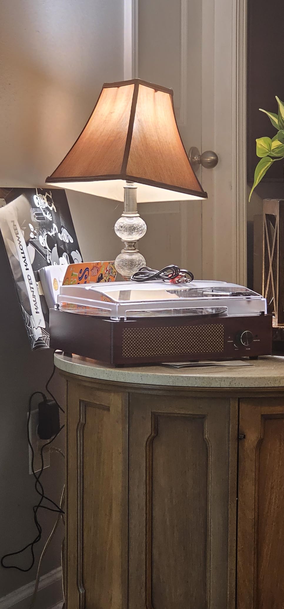 Vinyl Record Player Turntable with Built-in Bluetooth Receiver & 2 Stereo Speakers, 3 Speed 3 Size Portable Retro Record Player for Entertainment and Home Decoration Customer Review Vinyl Record Player Turntable with Built-in Bluetooth Receiver & 2 Stereo Speakers, 3 Speed 3 Size Portable Retro Record Player for Entertainment and Home Decoration - Customer Photo 1