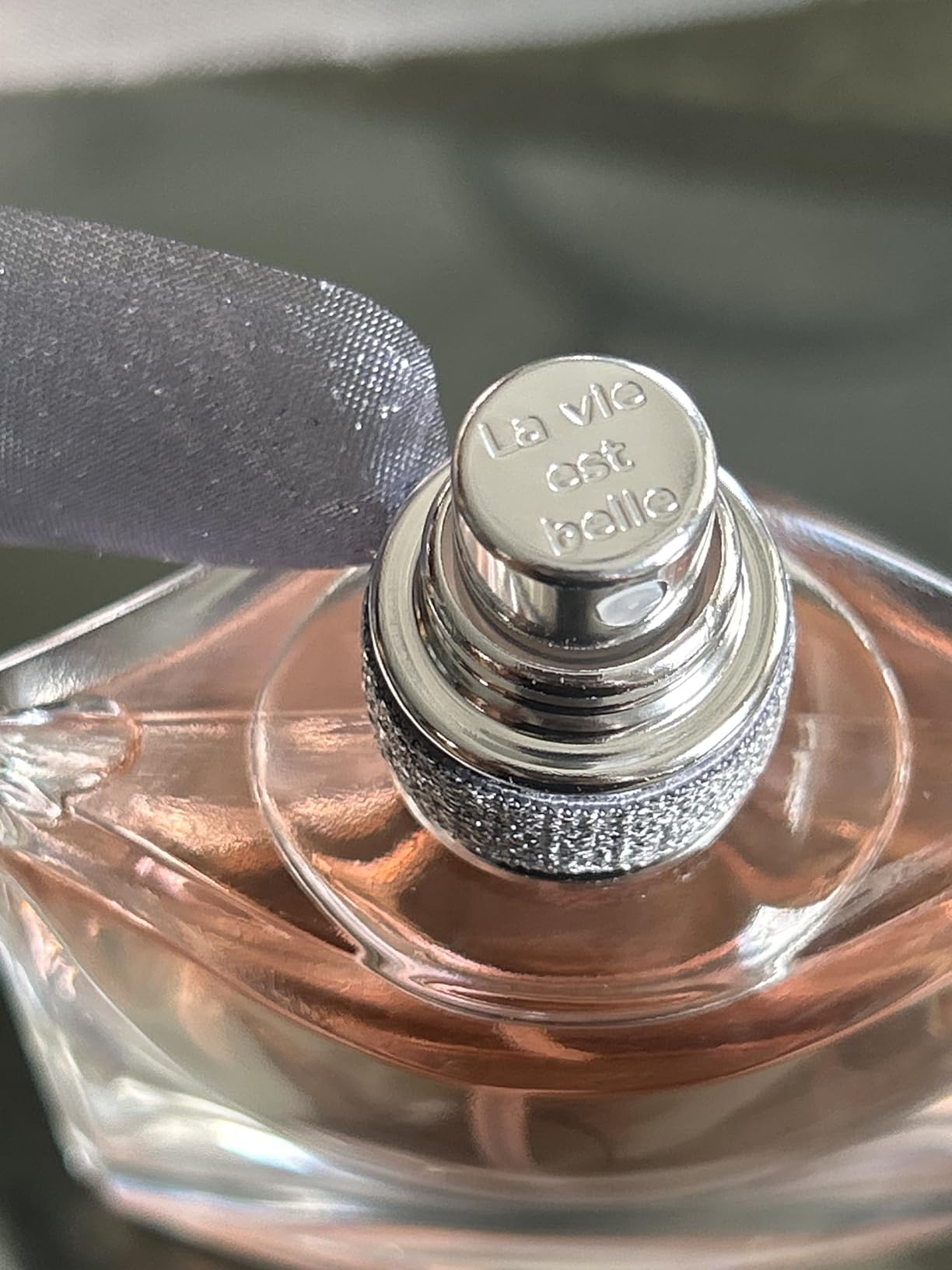 Lancôme La Vie Est Belle Eau de Parfum - Long Lasting Fragrance with Notes of Iris, Earthy Patchouli, Warm Vanilla & Spun Sugar - Floral & Sweet Women's Perfume - Customer Photo 1