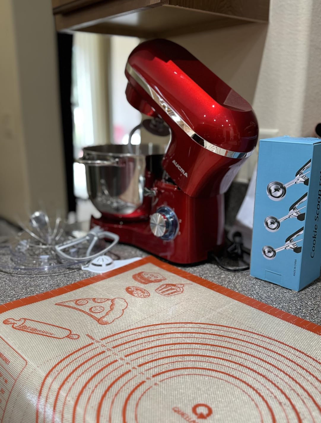 Aucma Stand Mixer,6.5-QT 660W 6-Speed Tilt-Head Food Mixer, Kitchen Electric Mixer with Dough Hook, Wire Whip & Beater (6.5QT, Black) Customer Review Aucma Stand Mixer,6.5-QT 660W 6-Speed Tilt-Head Food Mixer, Kitchen Electric Mixer with Dough Hook, Wire Whip & Beater (6.5QT, Black) - Customer Photo 2