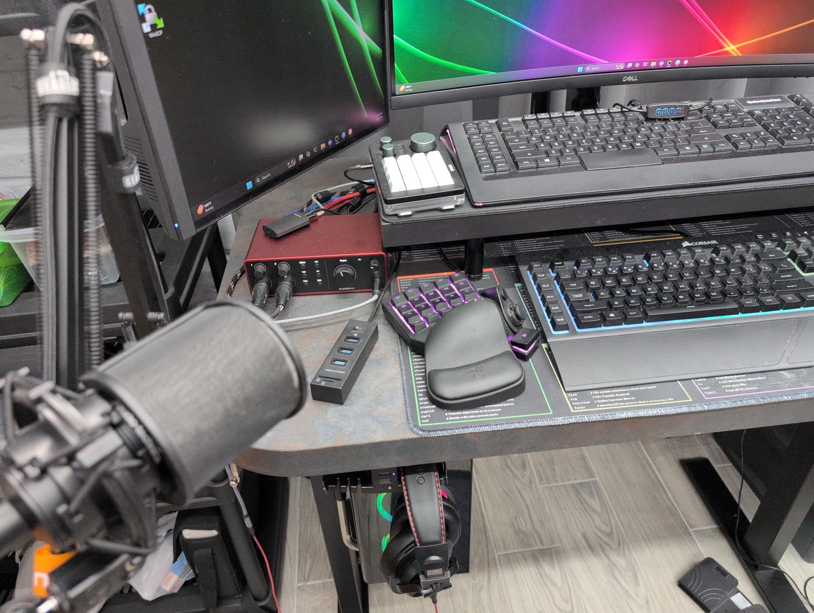 Focusrite Scarlett Solo 3rd Gen USB Audio Interface for Guitarists, Vocalists, Podcasters or Producers to record and playback studio quality sound - Customer Photo 1