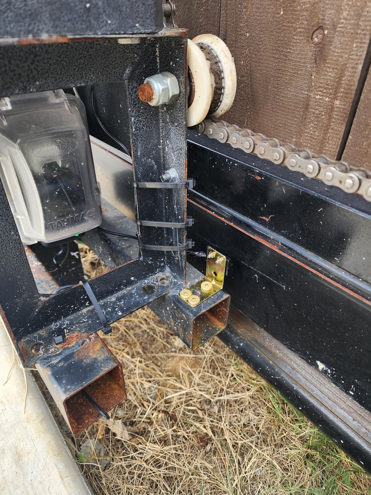 AGSHOME Smart Wi-Fi Garage Door Opener Remote, APP Control, Compatible with Alexa, Google Assistant, No Hub Needed with Smartphone Control Customer Review AGSHOME Smart Wi-Fi Garage Door Opener Remote, APP Control, Compatible with Alexa, Google Assistant, No Hub Needed with Smartphone Control - Customer Photo 3