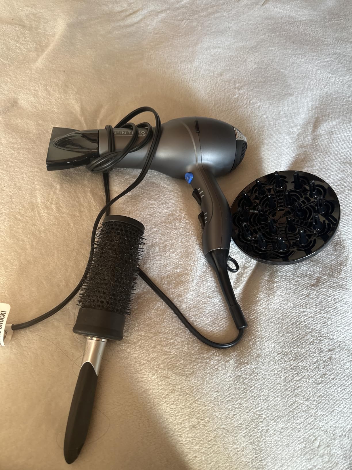 INFINITI PRO by CONAIR Hair Dryer, 1875W Blow Dryer with Diffuser and Concentrator, Ceramic Technology, 3 Heat & 2 Speed Settings, Cold Shot Button, Black - Customer Photo 1