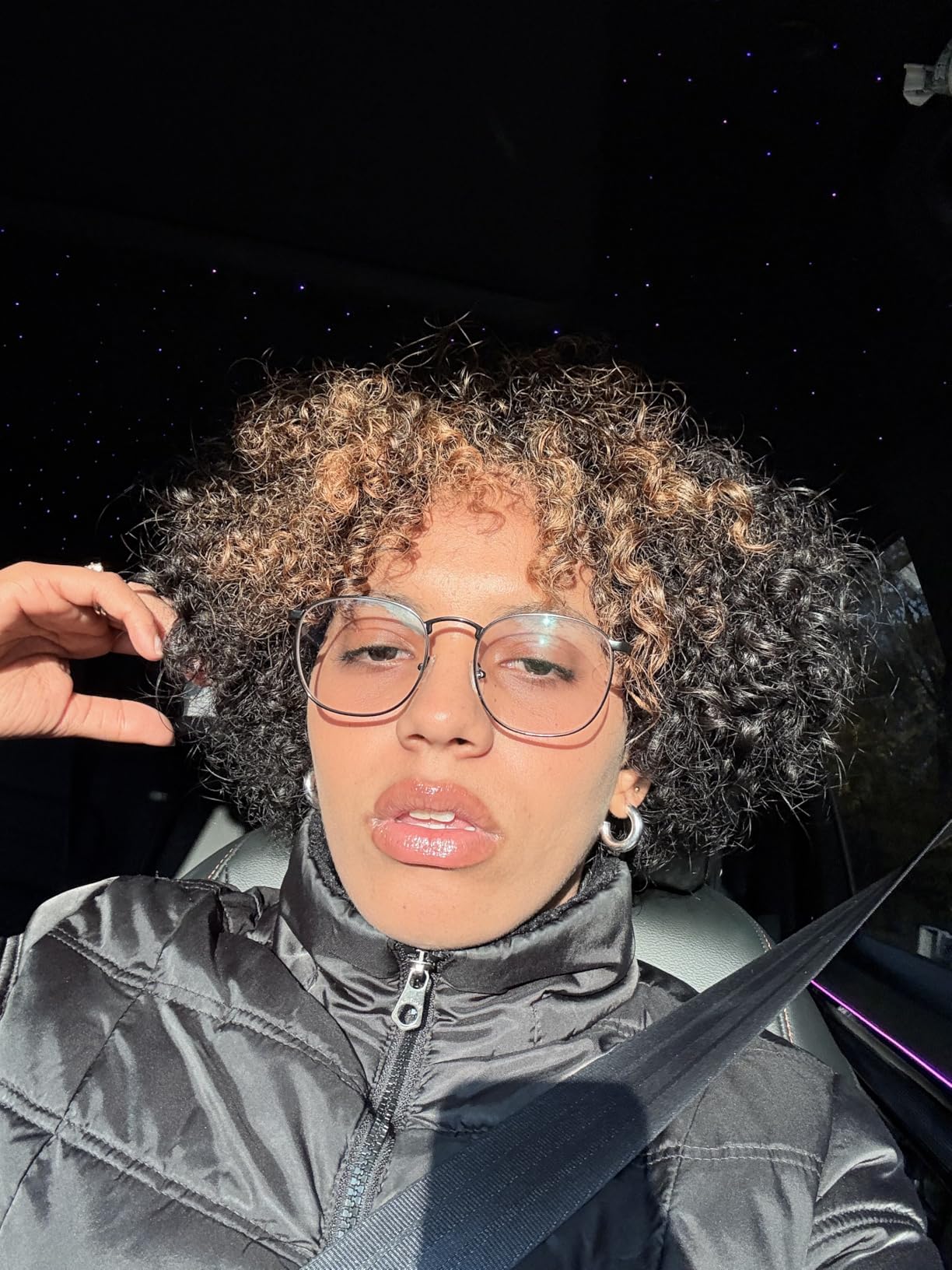 Olaplex No. 7 Bonding Oil, Concentrated High Shine Heat Protectant | Visibly Smooths & Softens Hair | Added Color Vibrancy | Up to 72 Hour Frizz Control | For All Hair Types | 1 fl oz - Customer Photo 2