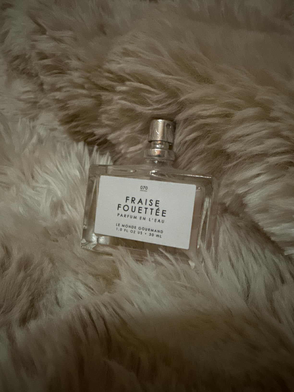 Le Monde Gourmand Crème Vanille Eau de Parfum - 1 fl oz (30 ml) - Warm Vanilla, Jasmine, Amber Perfume Notes - Customer Photo 2