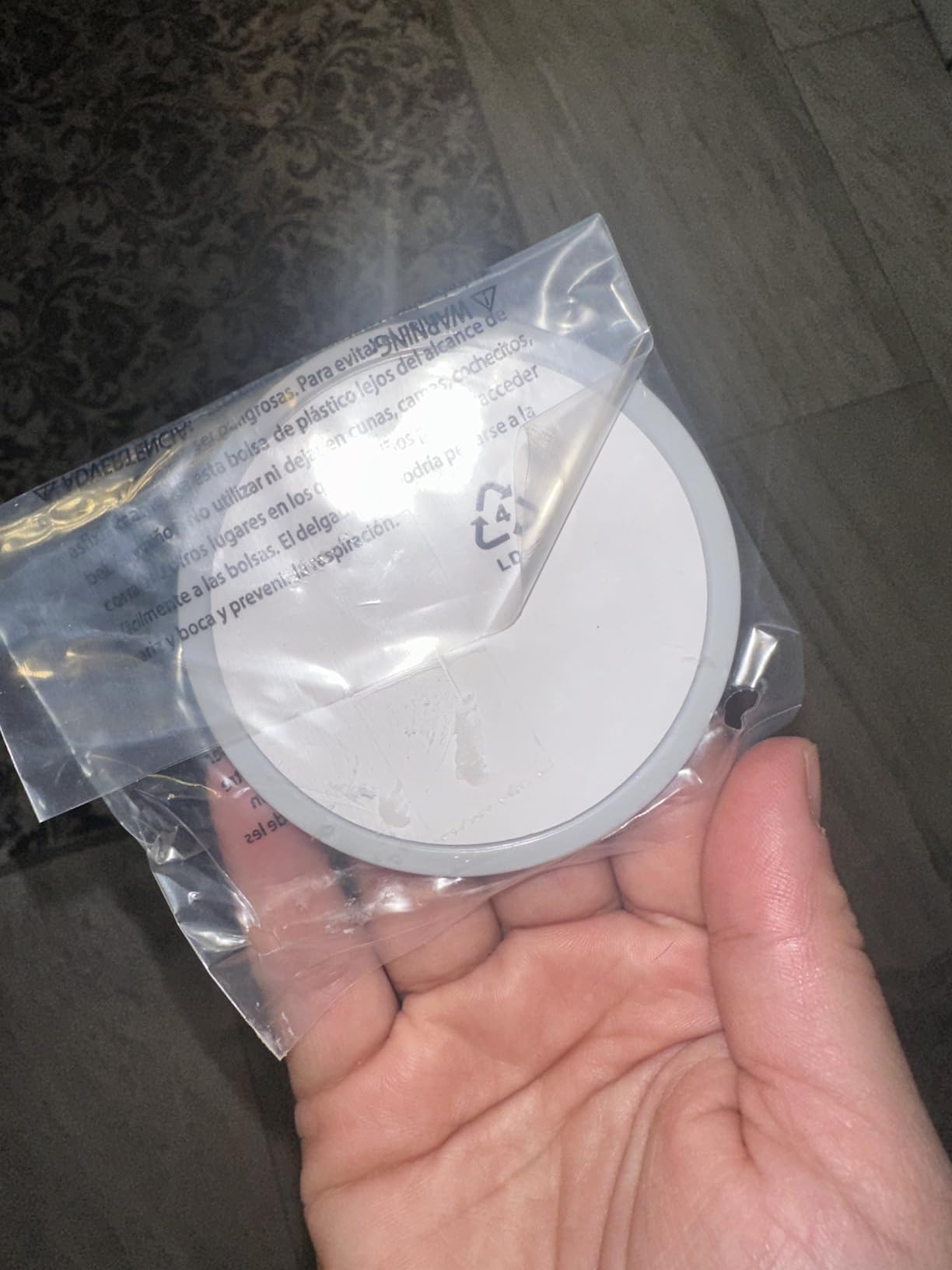 Munchkin Super Scoop Hanging Bath Toy Storage with Quick Drying Mesh, Grey - Customer Photo 2