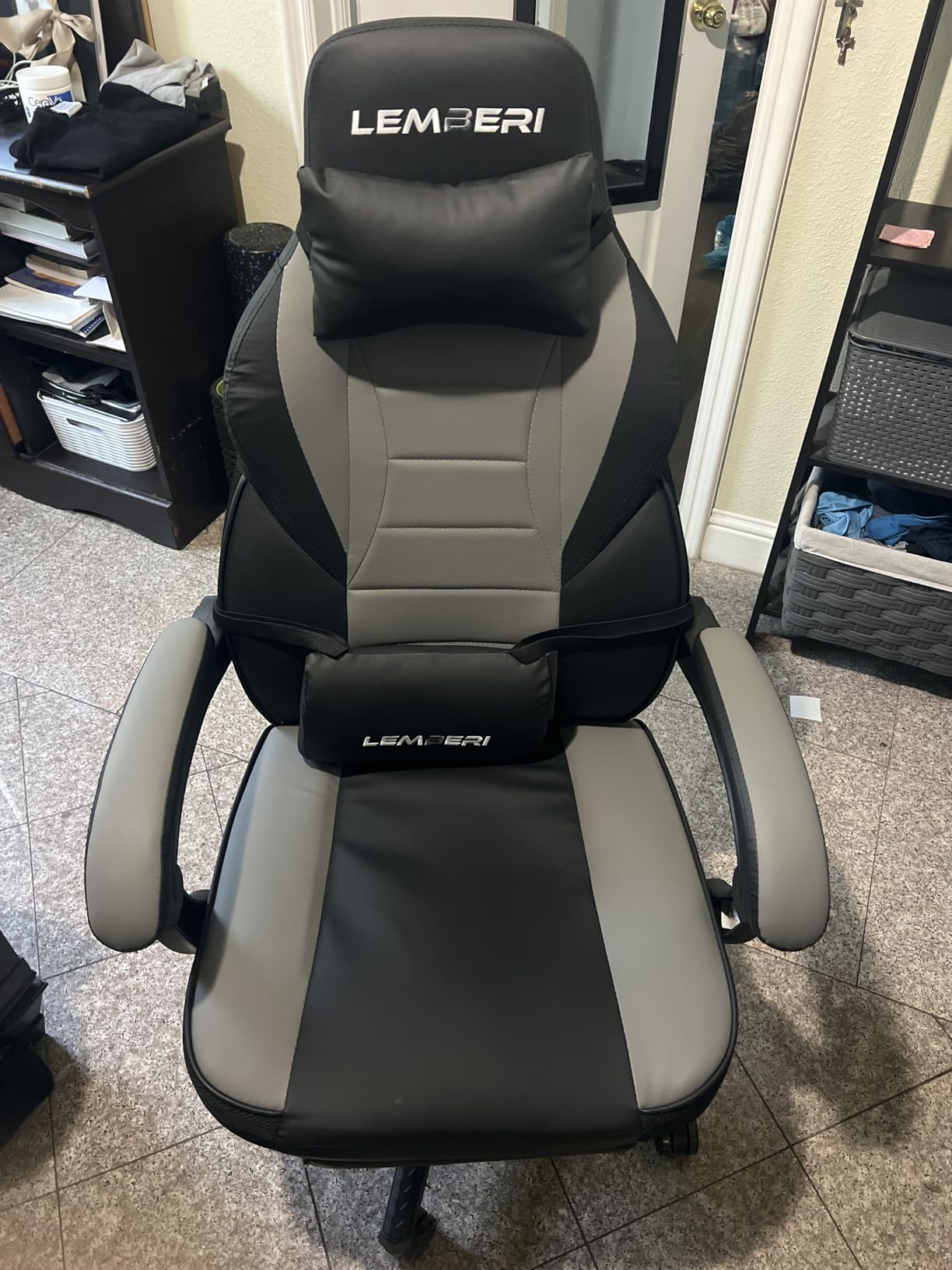 LEMBERI Gaming Chairs with Footrest,Ergonomic Video Game Chairs for Adults,Big and Tall Chair 400lb Weight Capacity, Racing Style Computer Gamer Chair with Headrest and Lumbar Support - Customer Photo 2