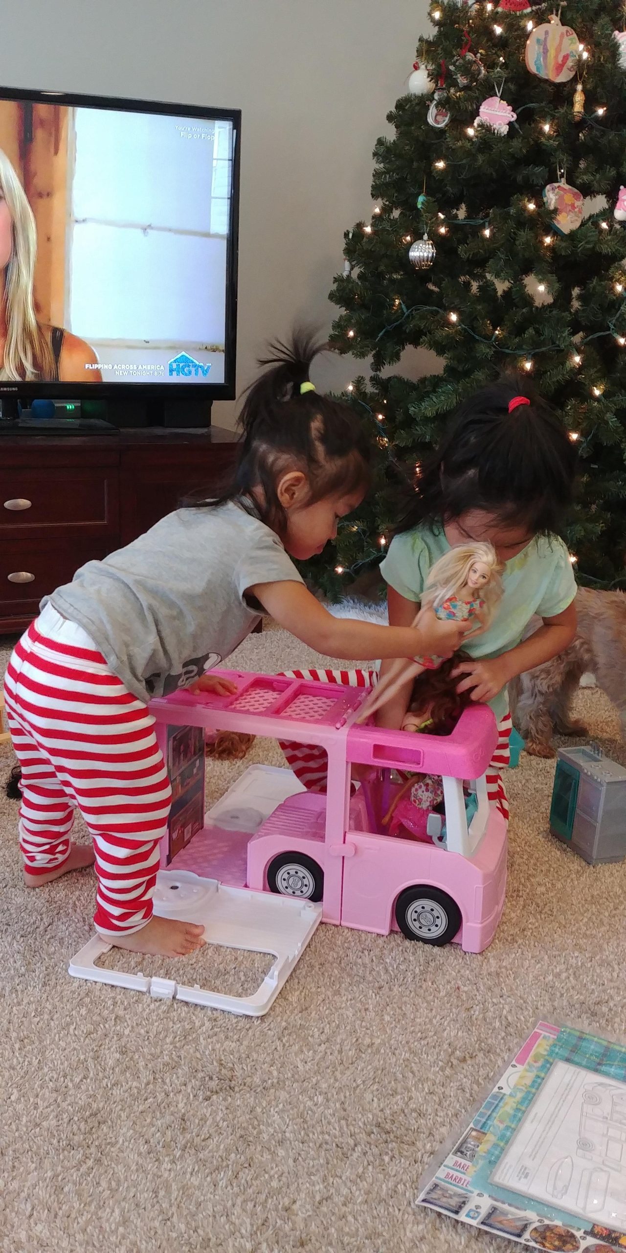 Barbie 3-in-1 DreamCamper Vehicle, Approx. 3-ft, Transforming Camper with Pool, Truck, Boat and 60 Accessories, Makes a Great Gift for 3 to 7 Year Olds customer photo 1