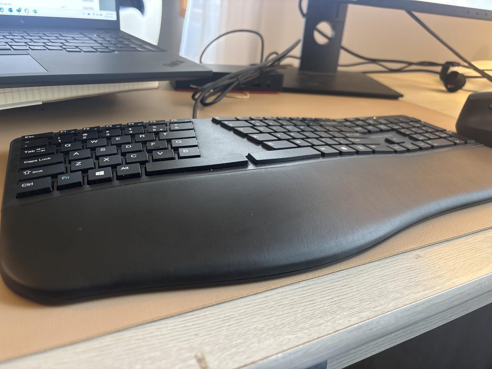 Kensington Pro Fit Ergonomic Wired Keyboard- Black (K75400US) - Customer Photo 2