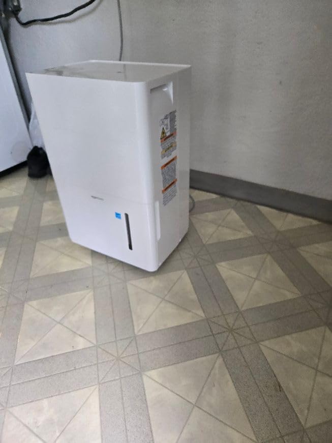 Amazon Basics Large Dehumidifier for Rooms, Energy Star Certified, Effectively Reduces Humidity, Timer, Auto-Defrost, Overflow Protection, up to 2500 SFT, 35 Pint, White - Customer Photo 1