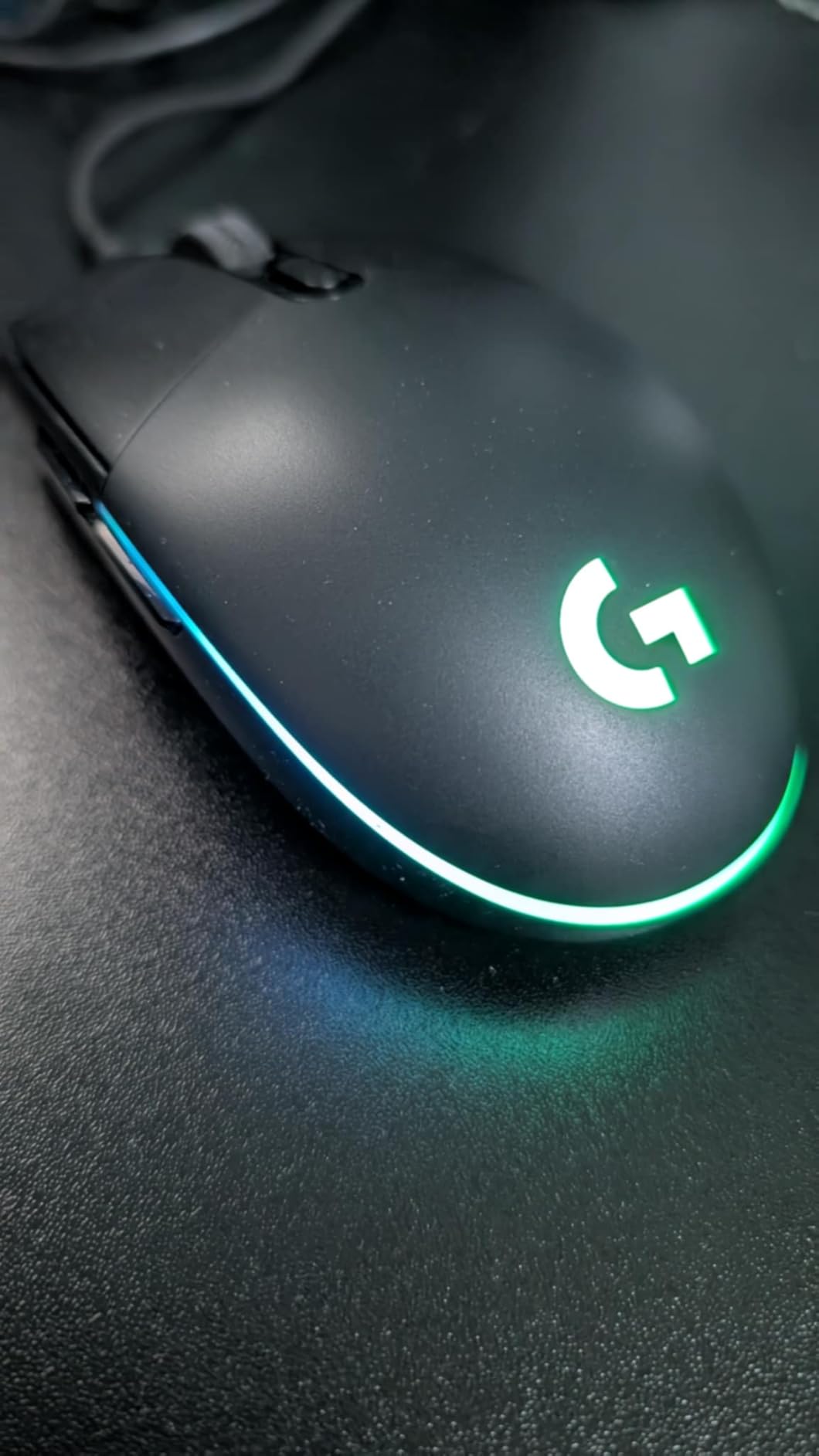 Logitech G203 Wired Gaming Mouse, 8,000 DPI, Rainbow Optical Effect LIGHTSYNC RGB, 6 Programmable Buttons, On-Board Memory, Screen Mapping, PC/Mac Computer and Laptop Compatible - Black customer photo 1