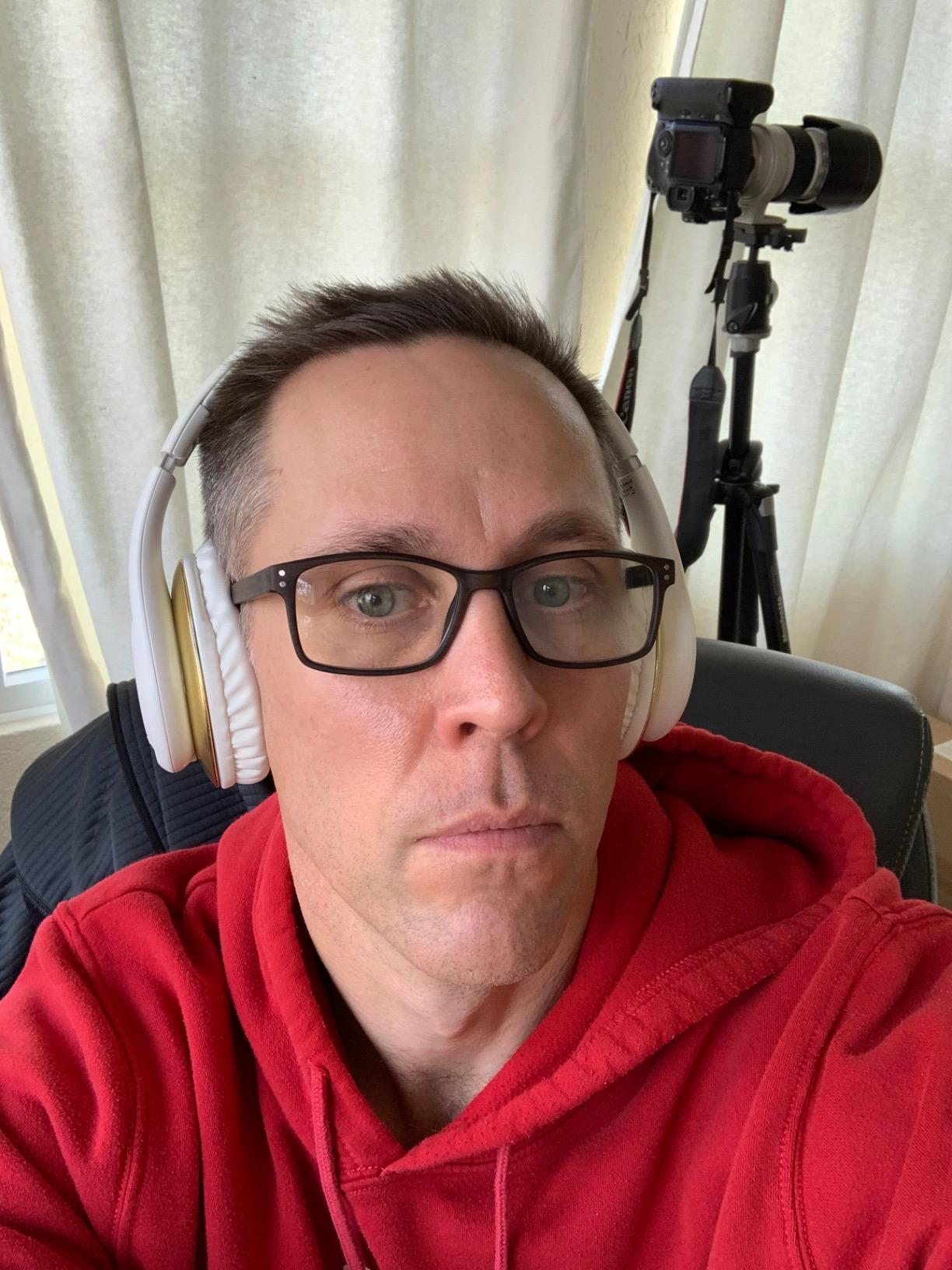 iJoy ISO Bluetooth 5.0 Wireless Over Ear Foldable Stereo Headphones with 30 Hours Battery and Built-in Microphone, (White/Gold) - Customer Photo 4