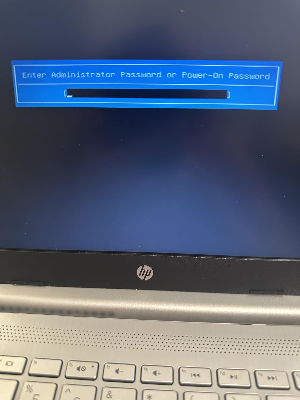 Apple iPad (Renewed), 10.2-Inch, Wi-Fi, 32GB, Space Gray - Customer Photo 2