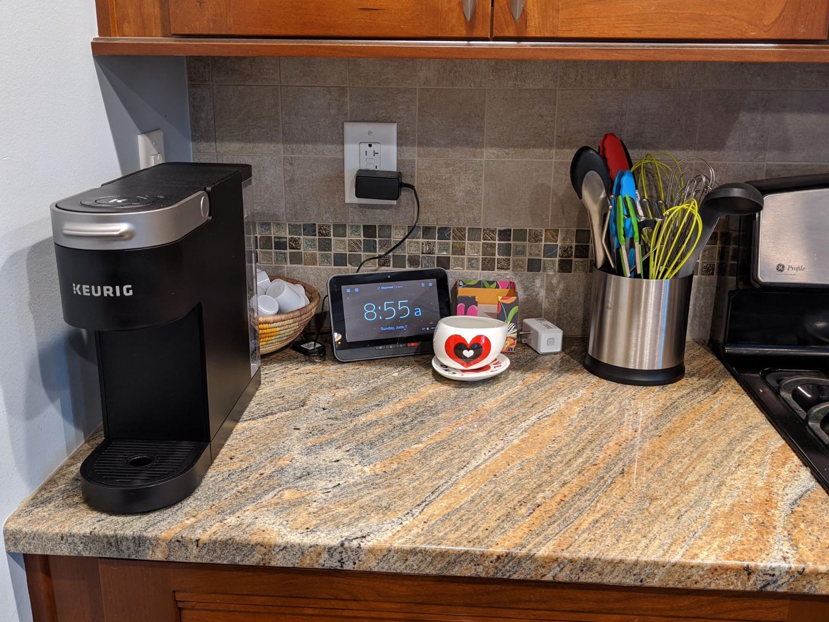 Keurig K-Slim Single Serve K-Cup Pod Coffee Maker, Multistream Technology, 3 Brew Sizes, Slim and Sleek Design, 46oz Removable Reservoir, Black - Customer Photo 2