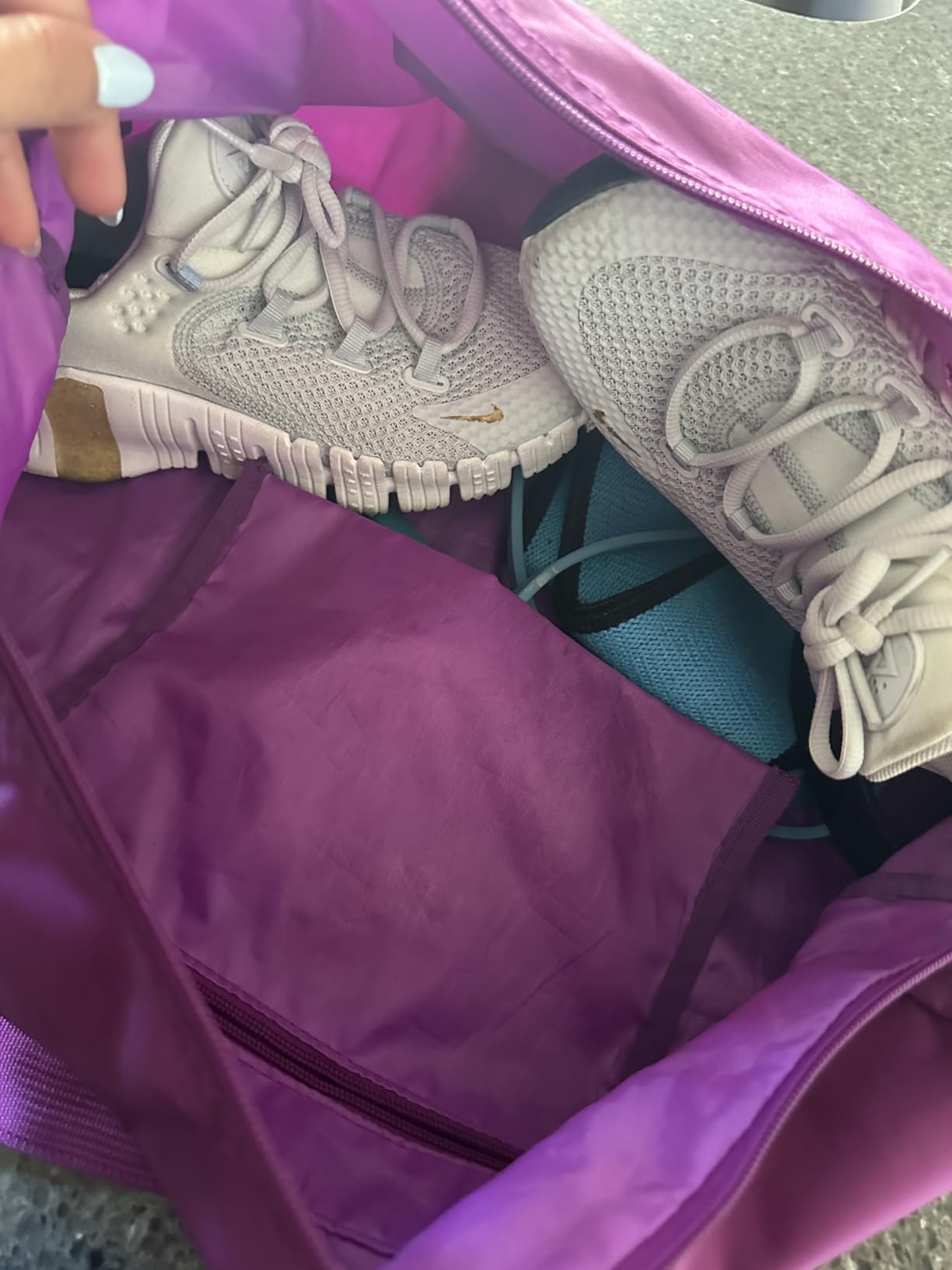 Vorspack Duffel Bag 20-24-28 Inches Foldable Gym Bag for Men Women Duffle Bag Lightweight with Inner Pocket for Travel Sports Customer Review Vorspack Duffel Bag 20-24-28 Inches Foldable Gym Bag for Men Women Duffle Bag Lightweight with Inner Pocket for Travel Sports - Customer Photo 2