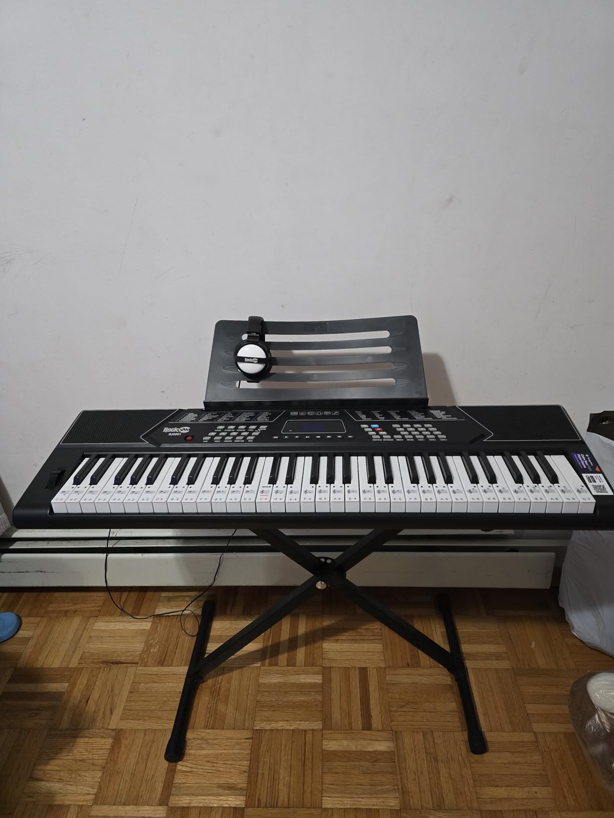 RockJam 61 Key Keyboard Piano Stand With Pitch Bend Kit, Piano Bench, Headphones, Simply Piano App & Keynote Stickers - Customer Photo 2