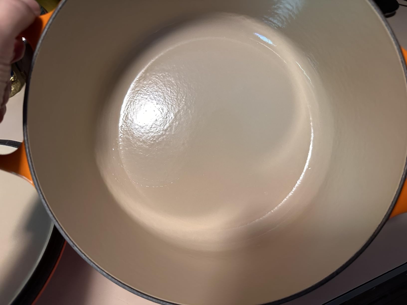 Le Creuset Enameled Cast Iron Signature Round Dutch Oven, 7.25 qt., Artichaut - Customer Photo 2