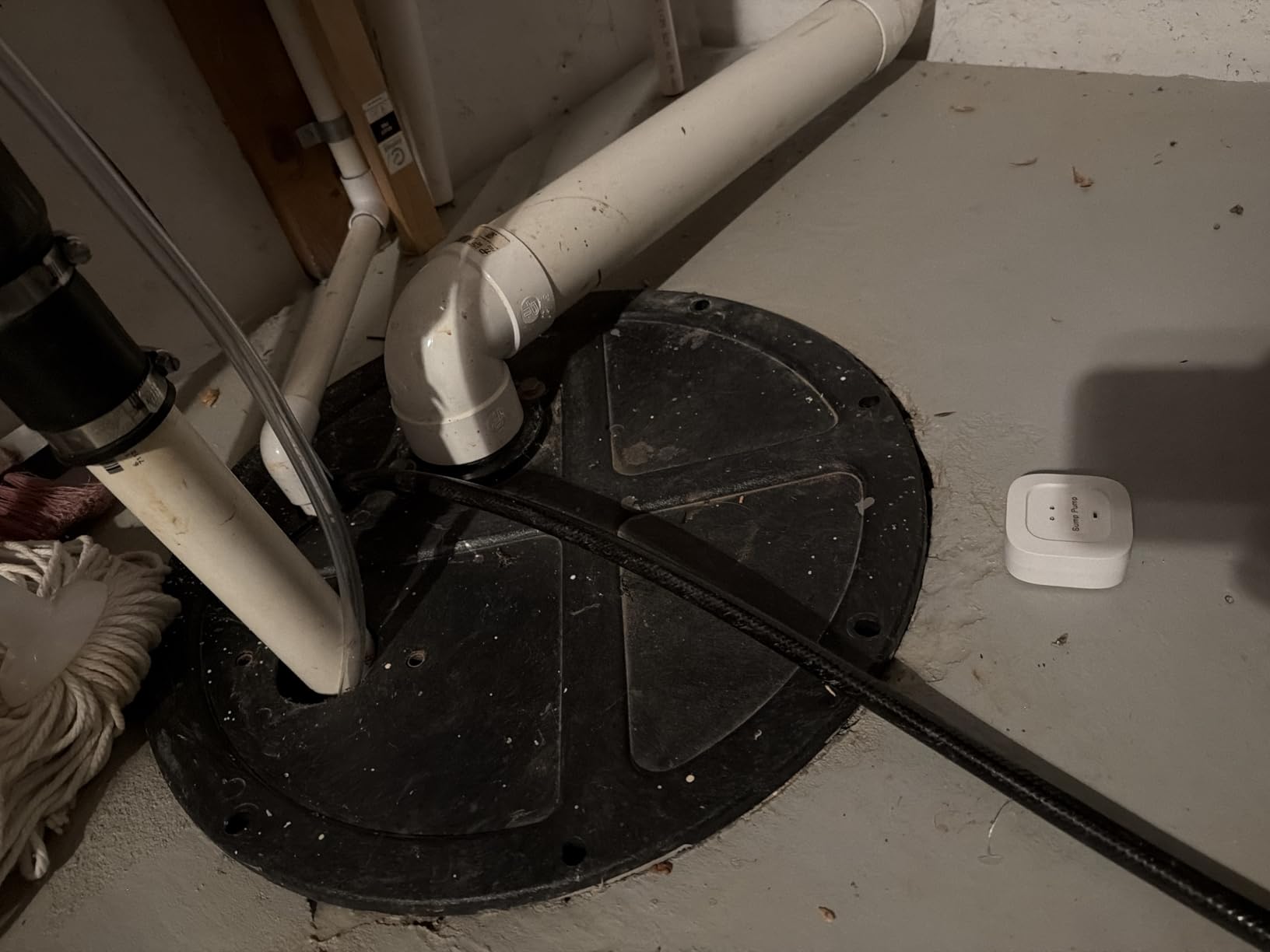 YoLink Water Leak Starter Kit: Hub + 4 Leak Sensor 1 (Silent), LoRa Long-Range, App/SMS/Email Alerts, D2D Offline Triggers, 2 AAA Up to 5-Year Battery, Compatible with Alexa/IFTTT/Home Assistant - Customer Photo 1