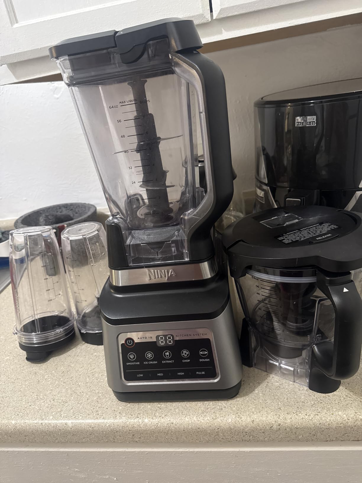 Ninja BN701 Professional Plus Blender, 1400 Peak Watts, 3 Functions for Smoothies, Frozen Drinks & Ice Cream with Auto IQ, 72-oz.* Total Crushing Pitcher & Lid, Dark Grey - Customer Photo 1