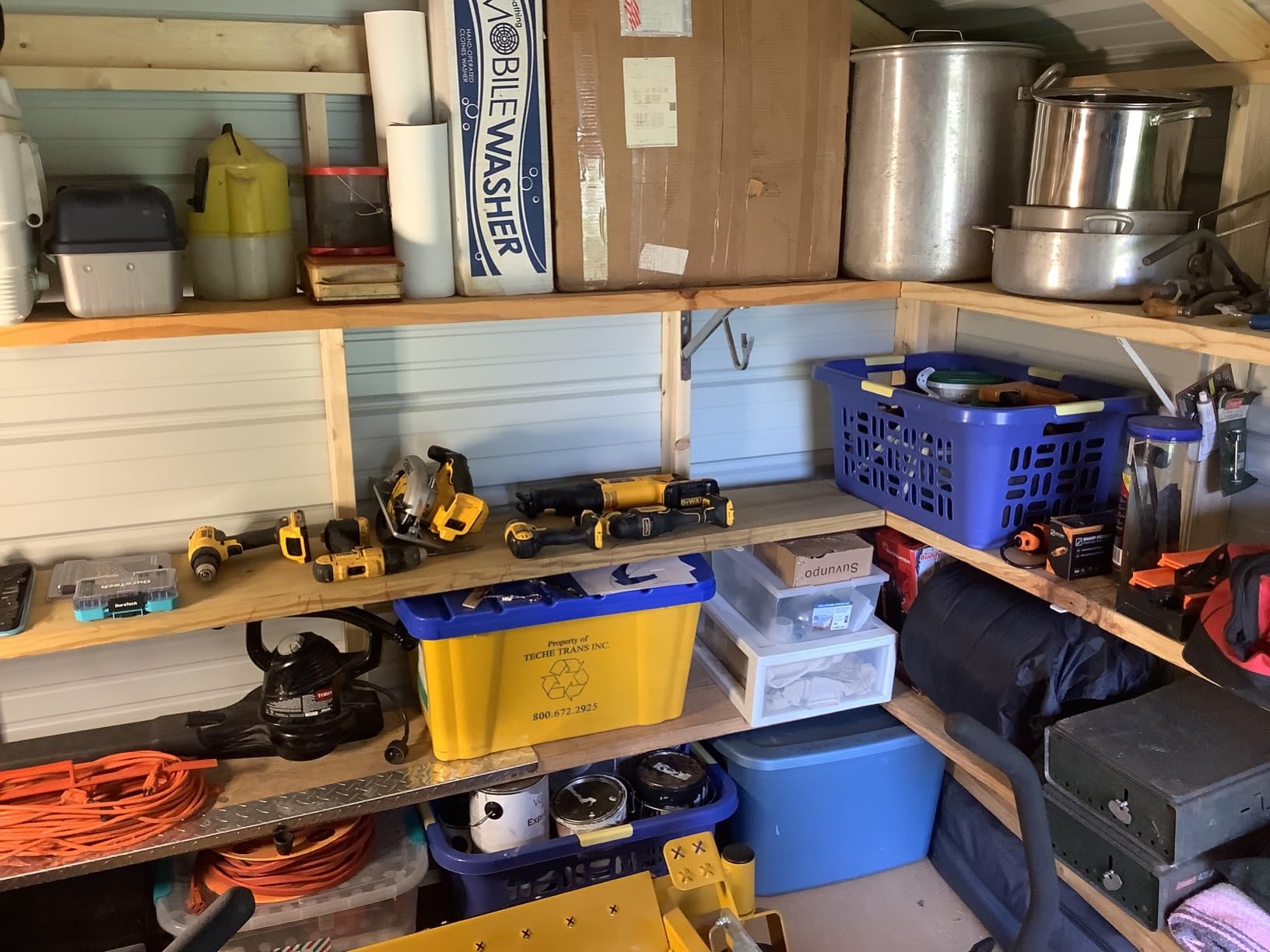 DEWALT Tools 5 Tool Power Tool Combo Kit, Cordless Drill Impact Driver Saw Oscillating Multi-tool Set with 20V MAX Battery and Charger (DCK551D1M1) Customer Review DEWALT Tools 5 Tool Power Tool Combo Kit, Cordless Drill Impact Driver Saw Oscillating Multi-tool Set with 20V MAX Battery and Charger (DCK551D1M1) - Customer Photo 1