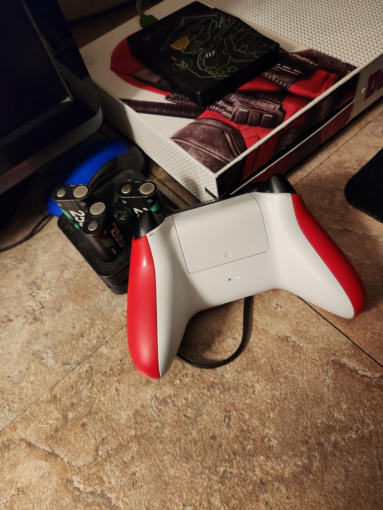 Xbox Core Wireless Gaming Controller – Pulse Red Series X|S, One, Windows PC, Android, and iOS - Customer Photo 2