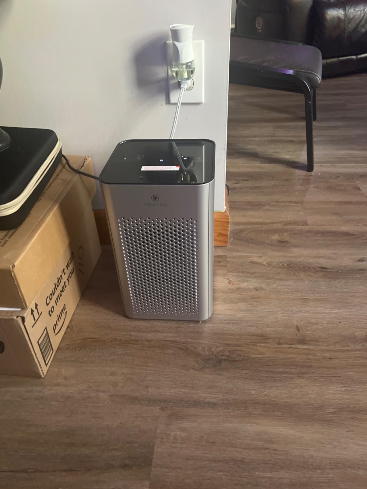 Medify MA-25 Air Purifier with True HEPA H13 Filter | 825 ft² Coverage in 1hr for Allergens, Smoke, Wildfires, Odors, Pollen, Pet Dander | Removal to 0.1 Microns | Silver, 1-Pack - Customer Photo 2