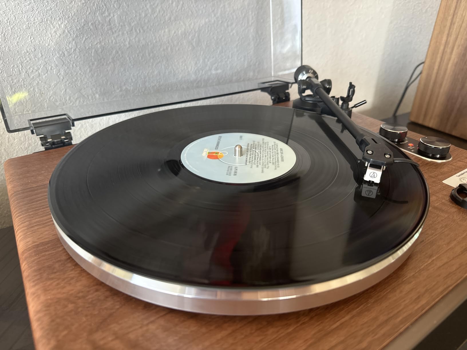 1 by ONE High Fidelity Belt Drive Turntable with Built-in Speakers, Vinyl Record Player with Magnetic Cartridge, Bluetooth Playback and Aux-in Functionality, Auto Off Customer Review 1 by ONE High Fidelity Belt Drive Turntable with Built-in Speakers, Vinyl Record Player with Magnetic Cartridge, Bluetooth Playback and Aux-in Functionality, Auto Off - Customer Photo 2