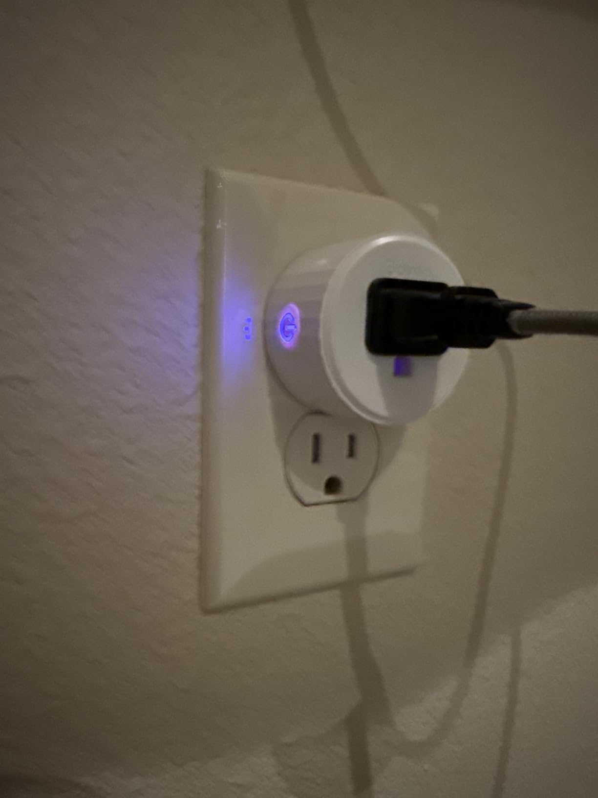 Govee Smart Plug, WiFi Plugs Work with Alexa & Google Assistant, Smart Outlet with Timer & Group Controller, WiFi Outlet for Home, No Hub Required, ETL & FCC Certified, 2.4G WiFi Only, 4 Pack - Customer Photo 1