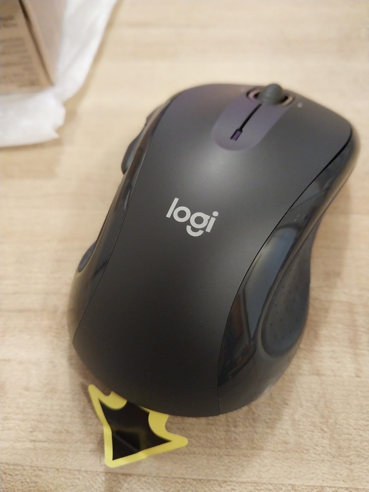 Logitech M510 Wireless Mouse, Mouse for Laptop and PC with USB Unifying Receiver, Programmable Buttons - Graphite - Customer Photo 3