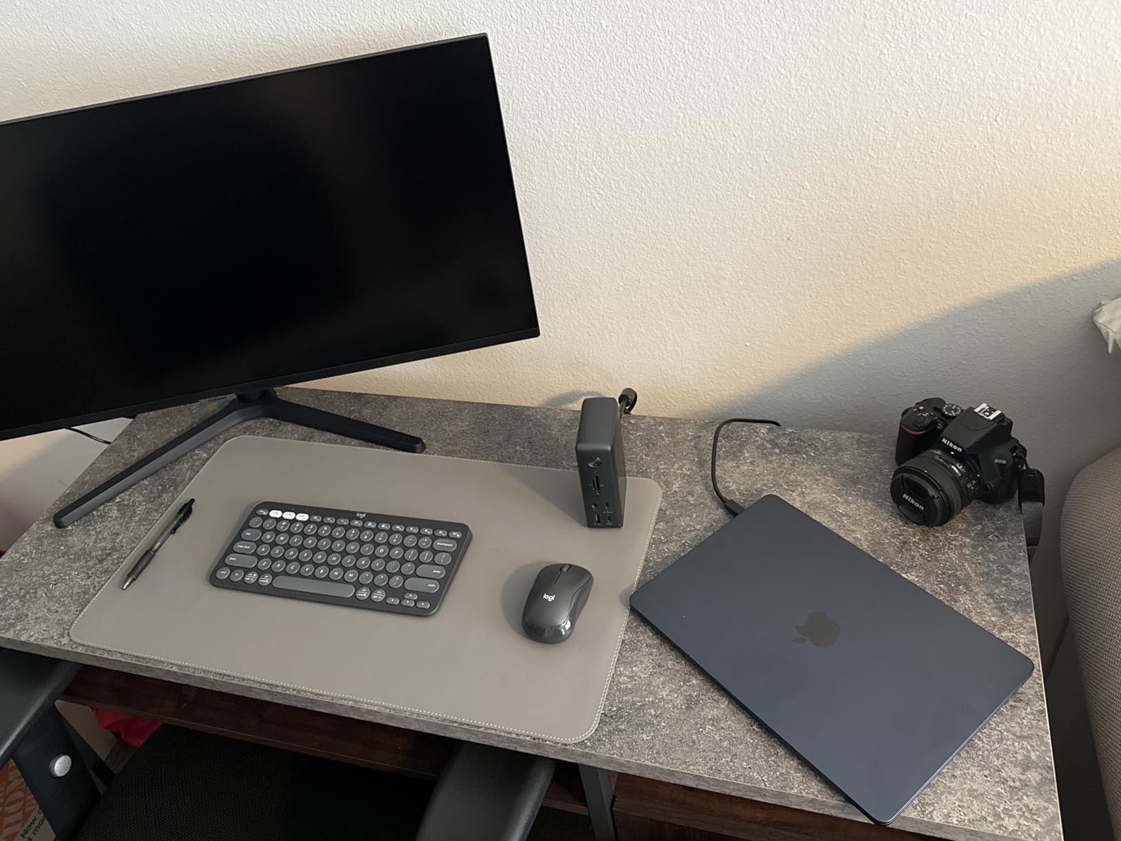 Anker Laptop Docking Station, 13-in-1 USB-C Docking Station, Triple Display with 2xHDMI and 1xDP, 10 Gbps USB-C and 5 Gbps USB-A Data, Ethernet, Audio, SD, 85W Charging for Dell, HP, Lenovo and More - Customer Photo 1