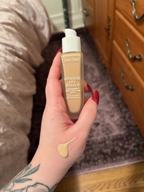 Renergie Lift Makeup Foundation - Lightweight & Hydrating Formula, Medium-Full Coverage, SPF 27, Anti-Aging, Lifting & Firming, Up to 12H Wear - Customer Photo 1