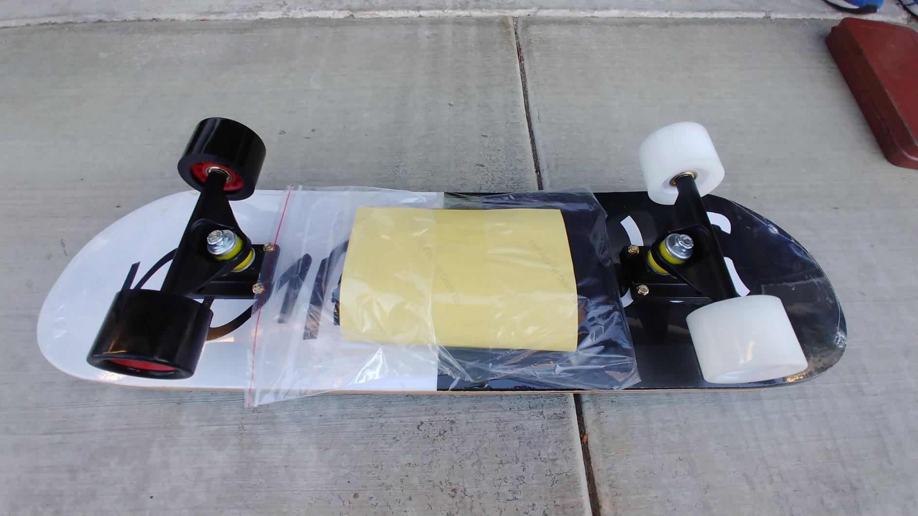 PHOEROS Complete Skateboards- Standard Skateboards for Beginners Kids Boys Girls Teenager- 31''x 8''Canadian Maple Cruiser Pro Skate Board, Skateboards customer photo 2