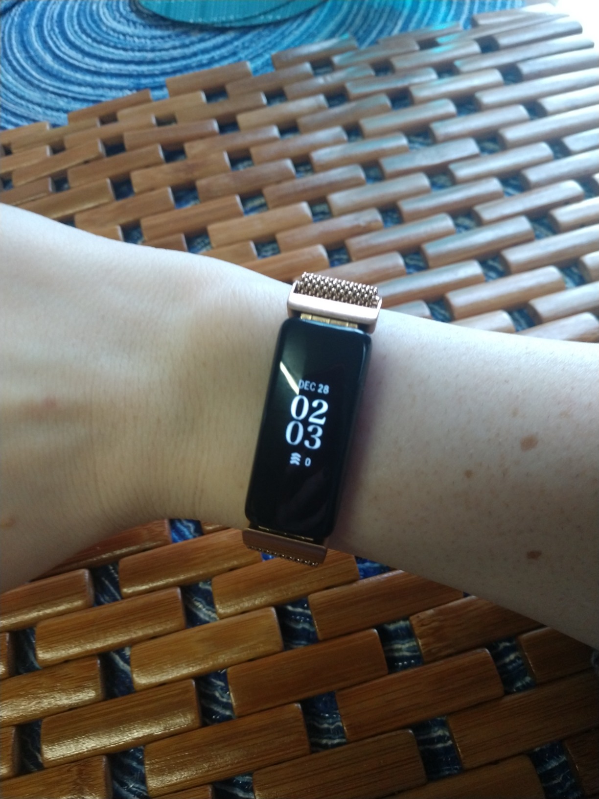 Fitbit Inspire 2 Health & Fitness Tracker with a Free 1-Year Fitbit Premium Trial, 24/7 Heart Rate, Black/Black, One Size (S & L Bands Included) - Customer Photo 1
