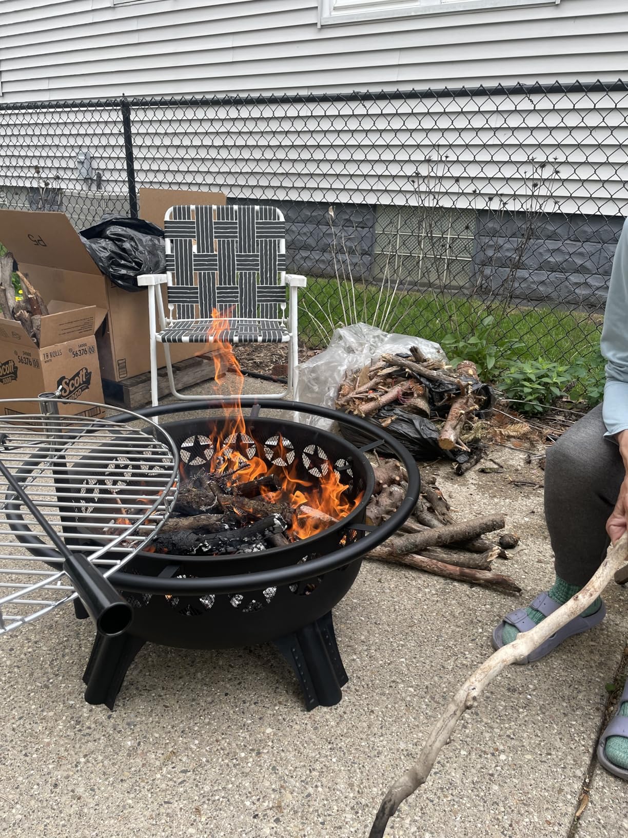 Hykolity 2 in 1 Fire Pit with Grill, Large 31