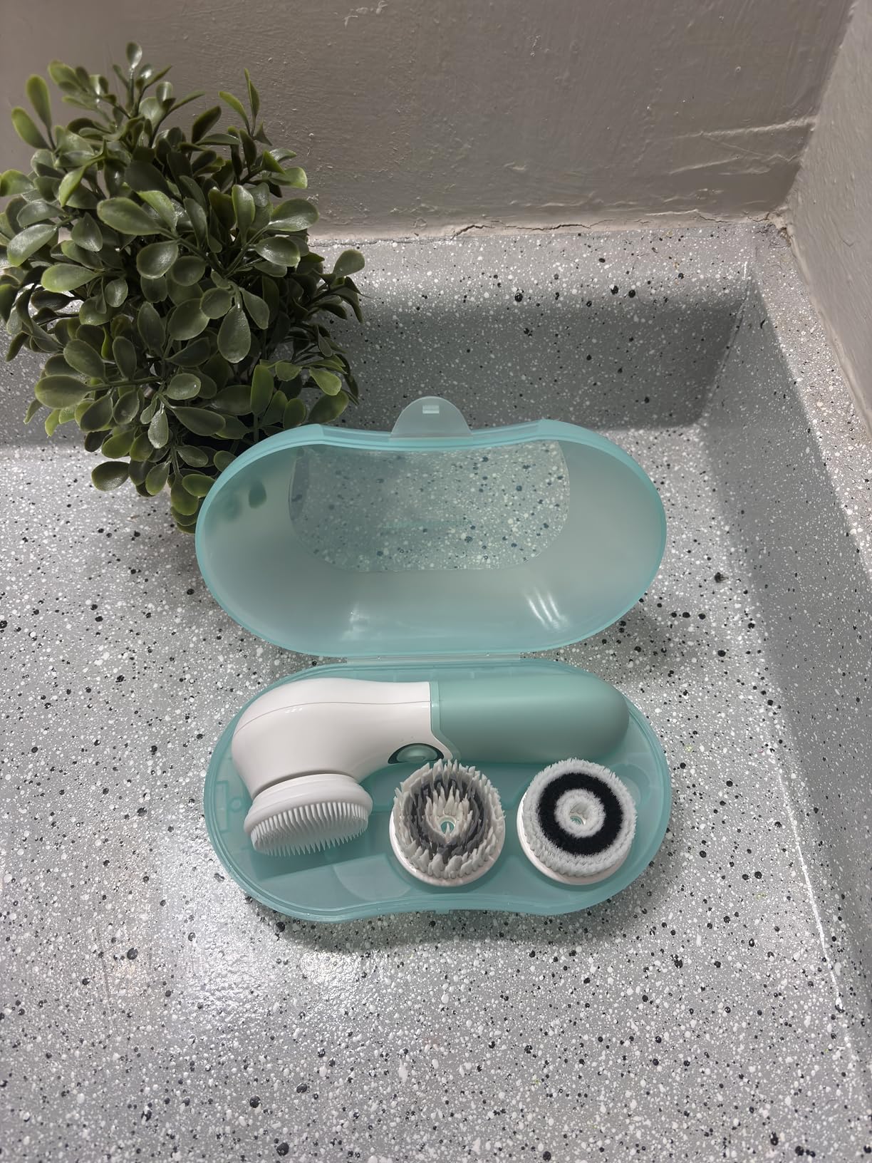 Facial Cleansing Brush Electric Facial Exfoliating Massage Brush with 3 Cleanser Heads and 2 Speeds Adjustable for Deep Cleaning, Removing Blackhead, Face Massaging Customer Review Facial Cleansing Brush Electric Facial Exfoliating Massage Brush with 3 Cleanser Heads and 2 Speeds Adjustable for Deep Cleaning, Removing Blackhead, Face Massaging - Customer Photo 1