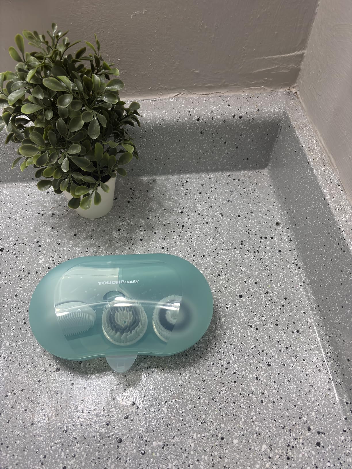 Facial Cleansing Brush Electric Facial Exfoliating Massage Brush with 3 Cleanser Heads and 2 Speeds Adjustable for Deep Cleaning, Removing Blackhead, Face Massaging Customer Review Facial Cleansing Brush Electric Facial Exfoliating Massage Brush with 3 Cleanser Heads and 2 Speeds Adjustable for Deep Cleaning, Removing Blackhead, Face Massaging - Customer Photo 2