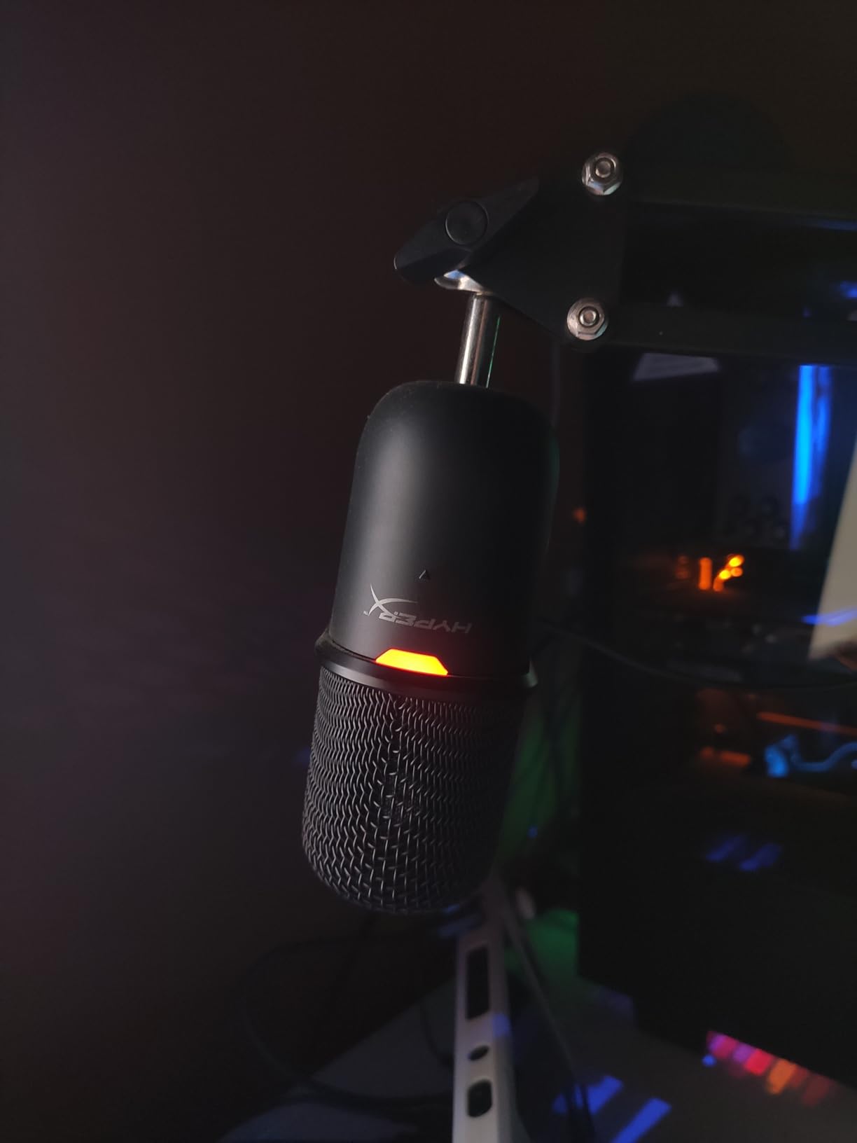 HyperX SoloCast – USB Condenser Gaming Microphone, for PC, PS4, PS5 and Mac, Tap-to-Mute Sensor, Cardioid Polar Pattern, great for Streaming, Podcasts, Twitch, YouTube, Discord,Black Customer Review HyperX SoloCast – USB Condenser Gaming Microphone, for PC, PS4, PS5 and Mac, Tap-to-Mute Sensor, Cardioid Polar Pattern, great for Streaming, Podcasts, Twitch, YouTube, Discord,Black - Customer Photo 5