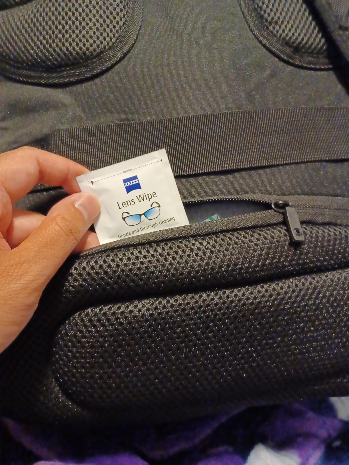 KROSER TSA Friendly Travel Laptop Backpack 17.3 inch XL Computer Backpack Water-Repellent College Daypack Business Backpack with RFID Pockets & USB Port for Men/Women-Black - Customer Photo 2