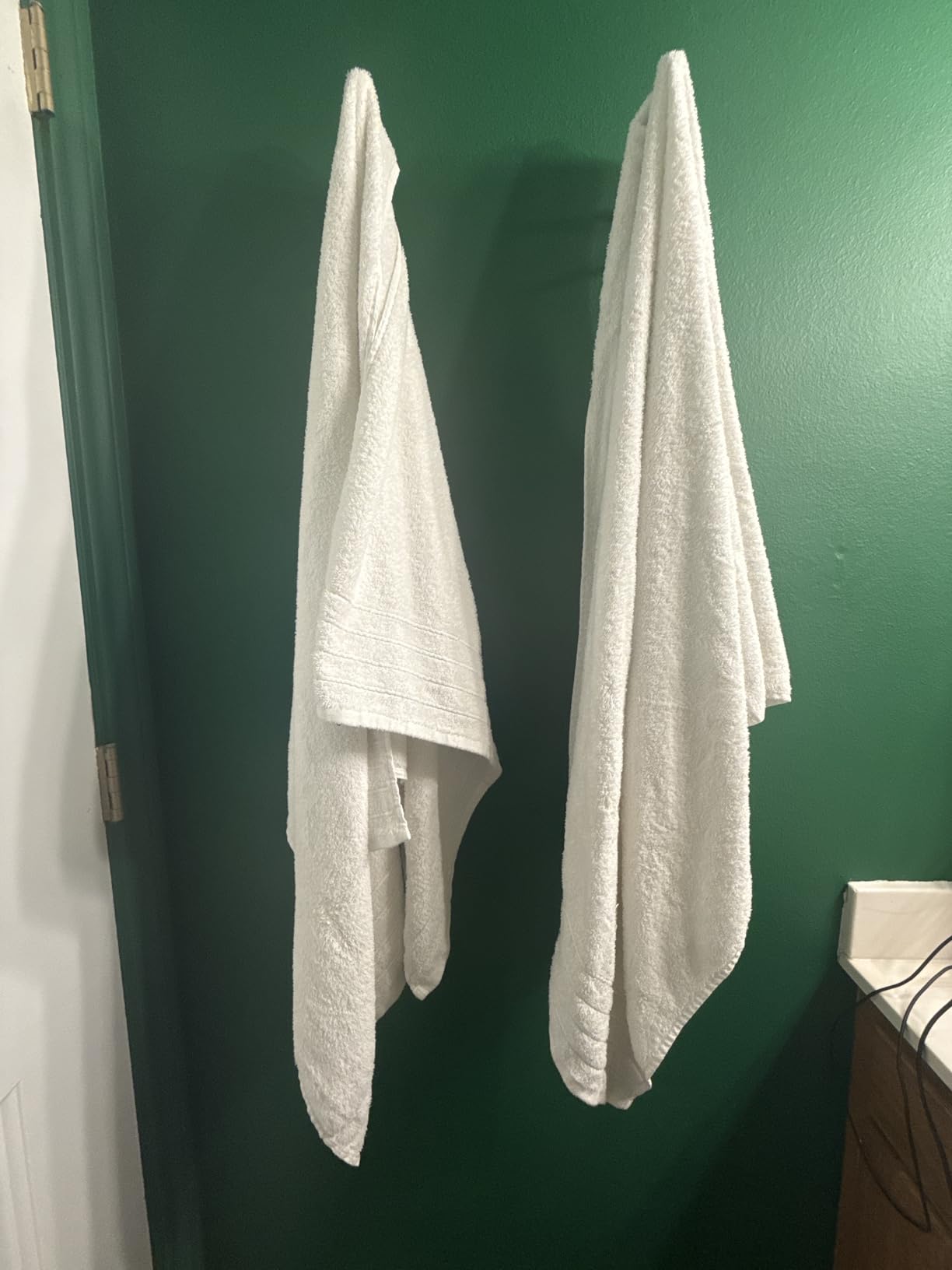 Tens Towels Pack of 4 Extra Large Bath Towels 30 x 60 Inches, 100% Cotton, Larger & Lighter Weight, Quicker to Dry, Super Soft and Absorbent, Perfect for Bathroom, Dark Grey - Customer Photo 3