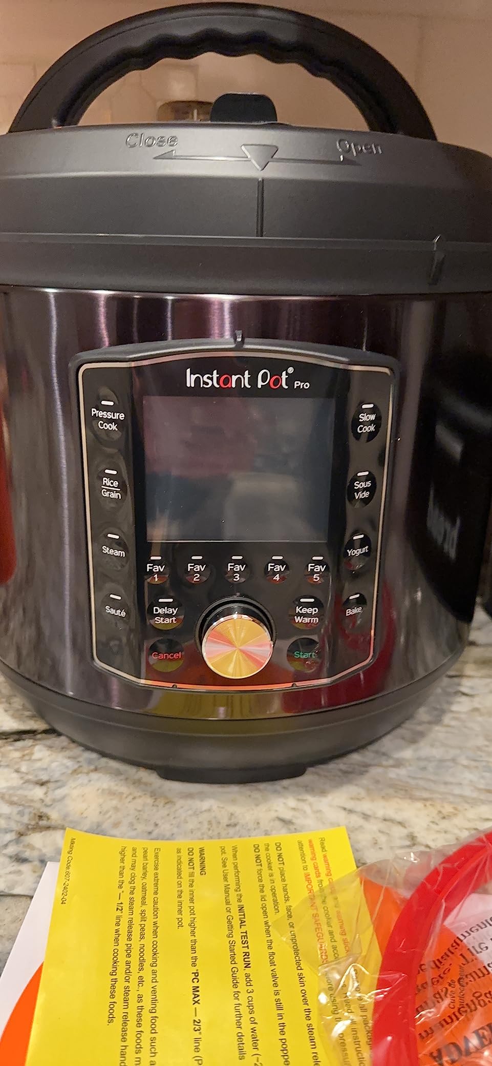 Instant Pot Pro (8 QT) 10-in-1 Pressure Cooker, Slow Cooker, Rice/Grain Cooker, Steamer, Sauté, Sous Vide, Yogurt Maker, Sterilizer, and Warmer, Includes App With Over 800 Recipes, Black - Customer Photo 5