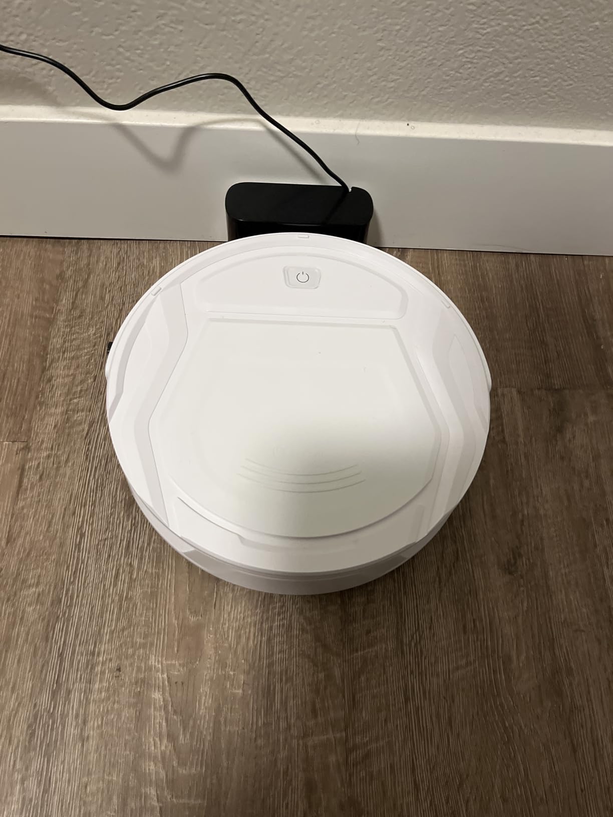 Lefant Robot Vacuum Cleaner, Strong Suction, 120 Mins Runtime, Slim, Low Noise, Automatic Self-Charging, Wi-Fi/App/Alexa Control, Ideal for Pet Hair Hard Floor and Daily Cleaning, M210 - Customer Photo 3