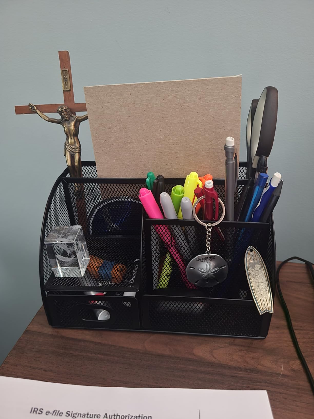 Amazon Basics Pen Holder and Desk Organizer, Office Caddy Storage, Black, ‎9.1