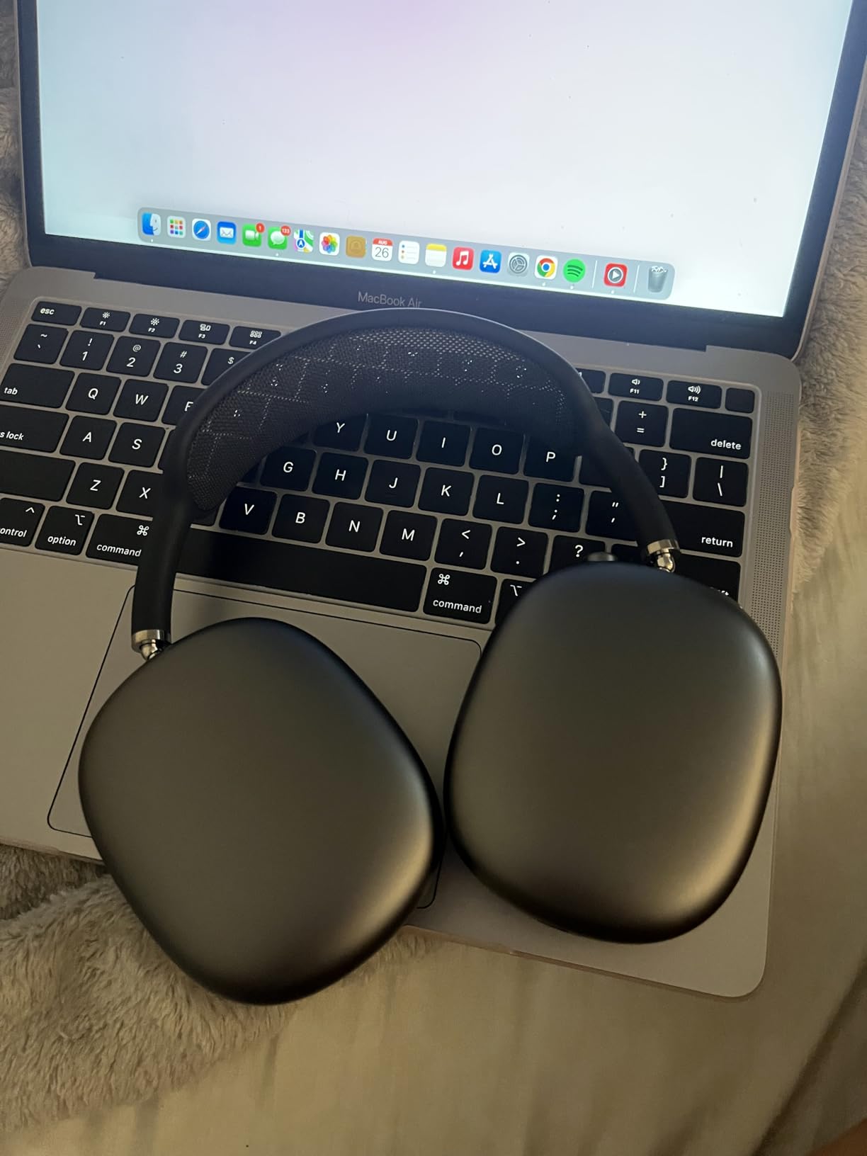 Apple AirPods Max - Space Gray (Renewed) - Customer Photo 1