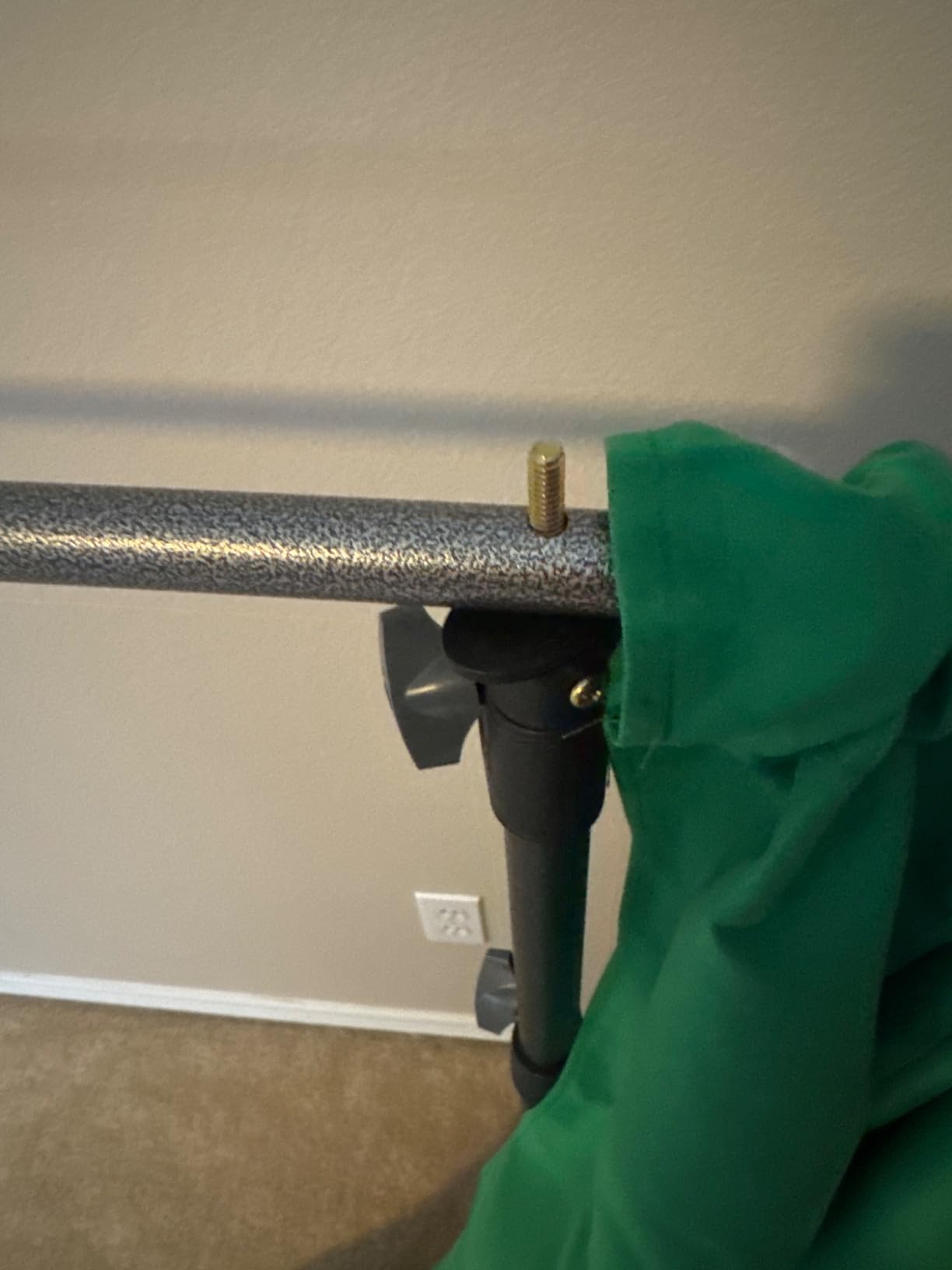 Black White Backdrop Screen with Stand Kit 5x6.5ft for Photo Video Studio, 2-in-1 Revisible Black Backdrop White Screen with T-Shaped Photography Background Support Stand and 5 Clamps Customer Review Black White Backdrop Screen with Stand Kit 5x6.5ft for Photo Video Studio, 2-in-1 Revisible Black Backdrop White Screen with T-Shaped Photography Background Support Stand and 5 Clamps - Customer Photo 5