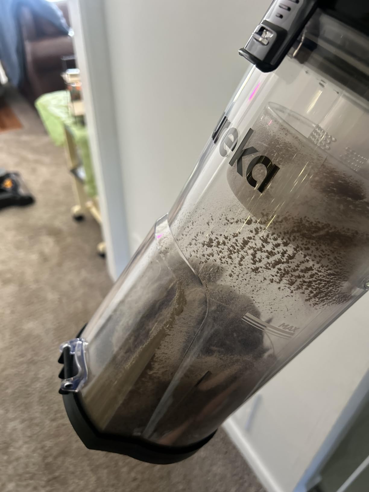 Eureka PowerSpeed Lightweight Upright Vacuum Cleaner for Carpet and Hard Floor, Powerful Bagless Upright Vacuum Cleaner for Home Pets, NEU181A, Blue - Customer Photo 1