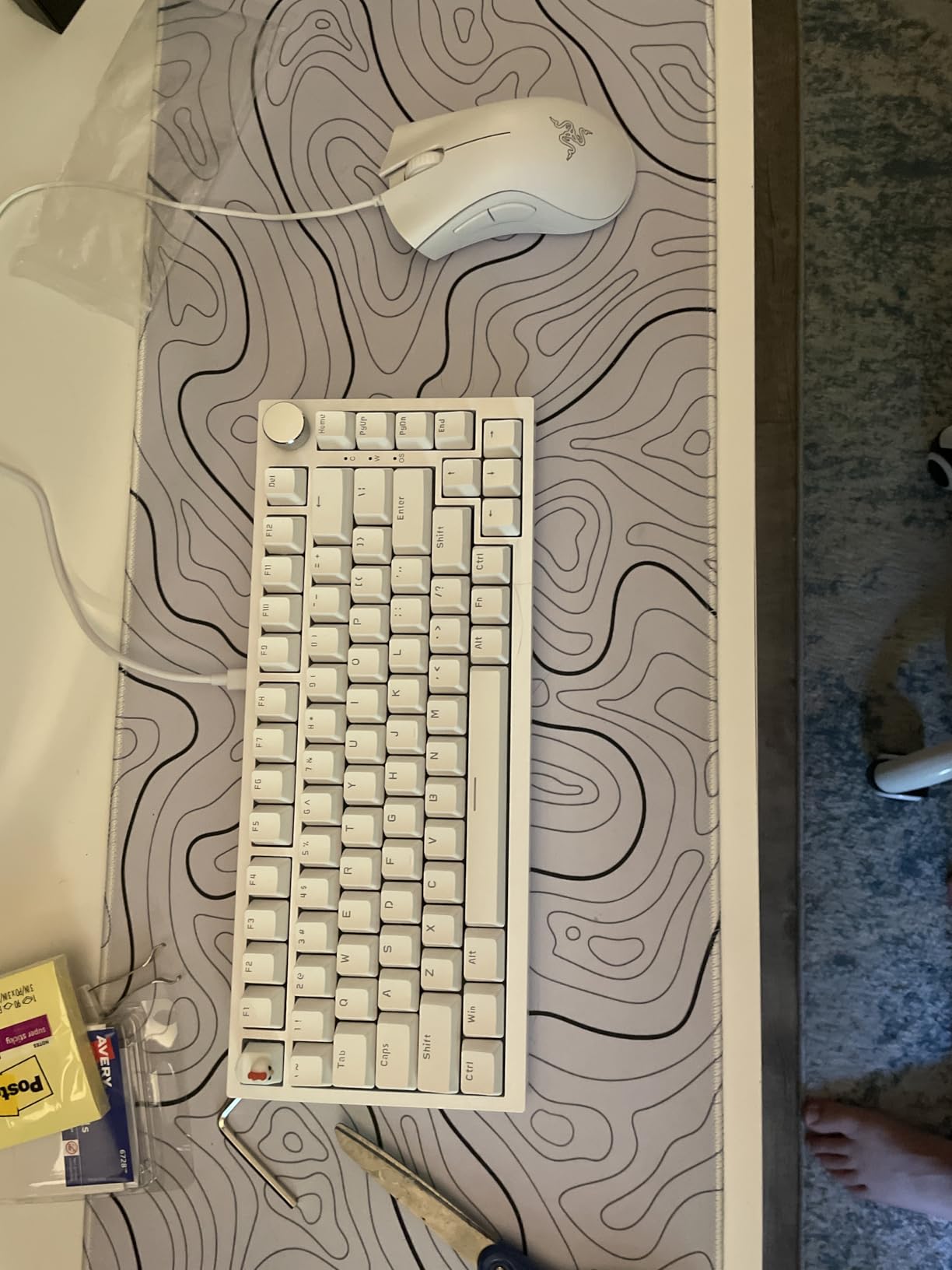 Razer DeathAdder Essential Gaming Mouse: 6400 DPI Optical Sensor - 5 Programmable Buttons - Mechanical Switches - Rubber Side Grips - Classic Black - Customer Photo 2