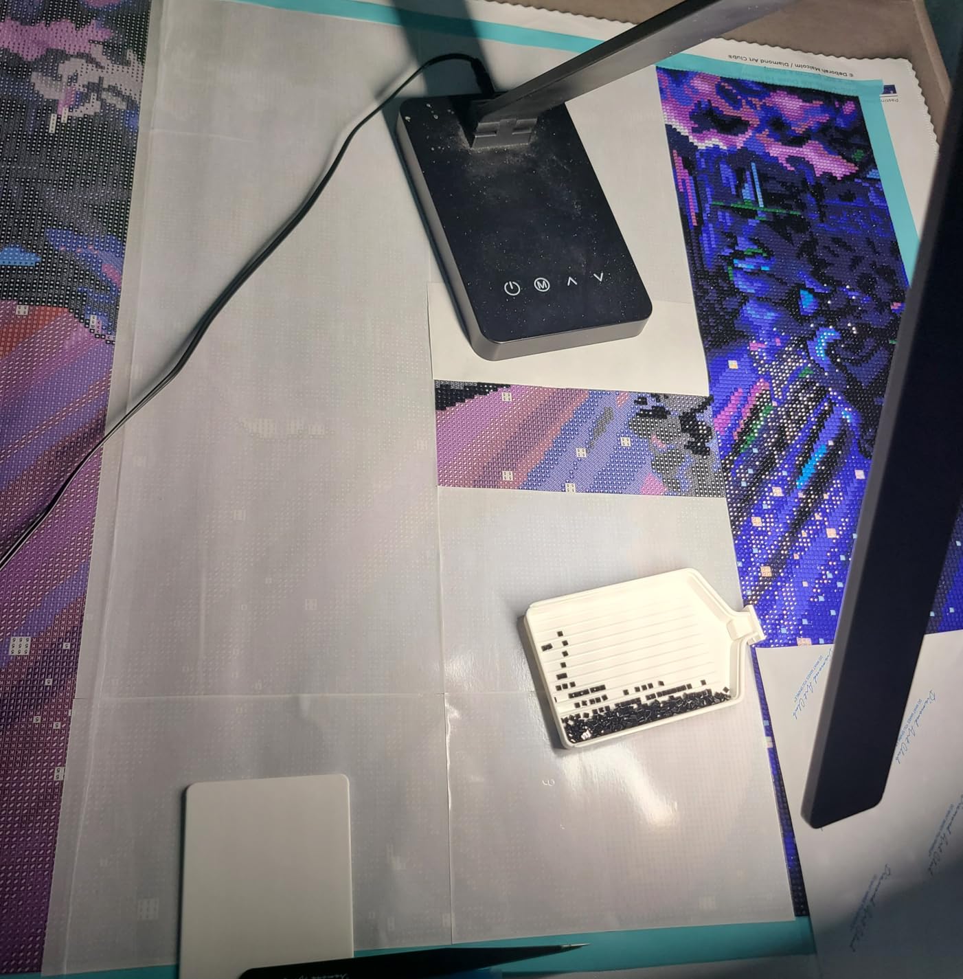 Lepro LED Desk Lamp with USB Charging Port,650LM Dimmable Home Office Touch Control Reading Table Lamp,5 Color Modes with 5 Brightness,College Dorm Room Essentials, Eye Caring, Sewing, Crafting, Black - Customer Photo 2