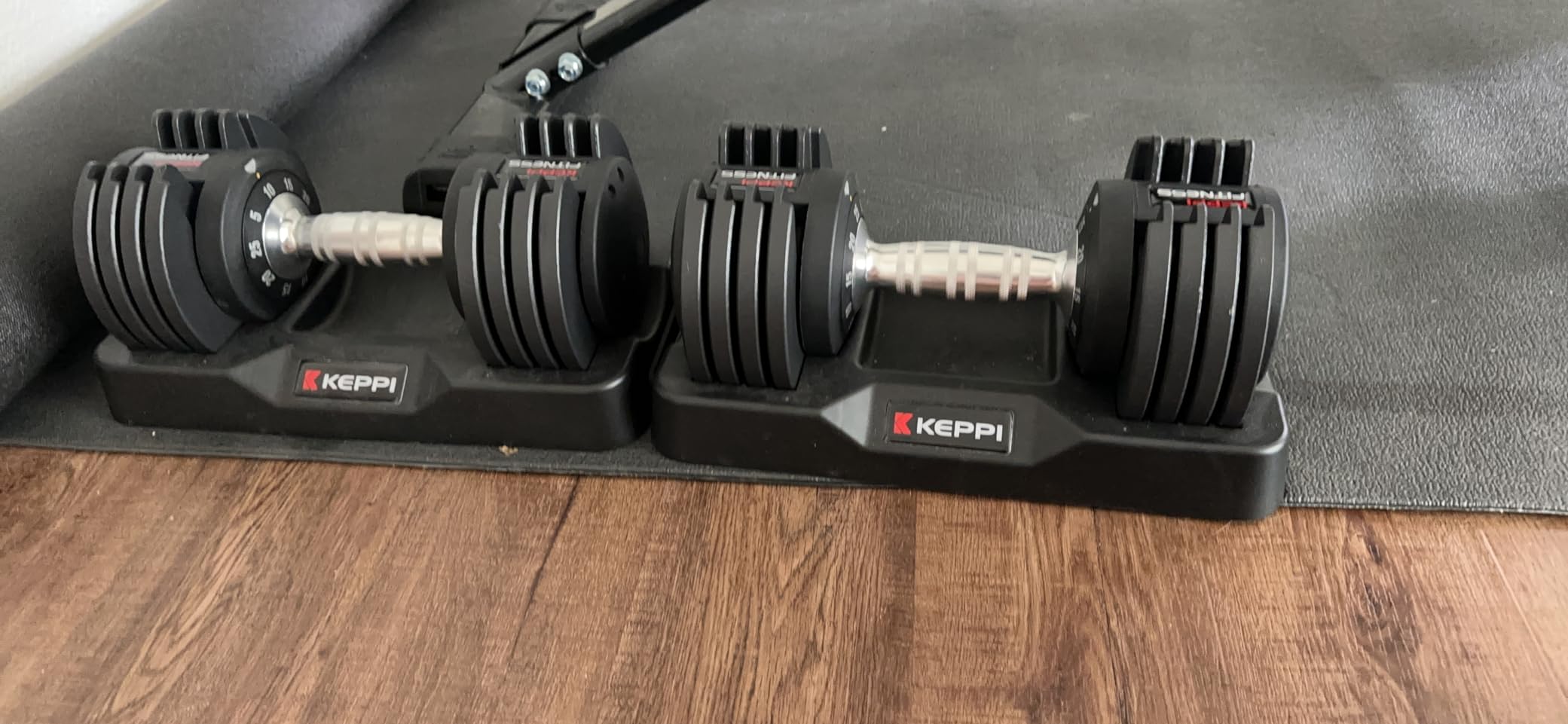 Keppi Adjustable Dumbbells Set-25lb/40lb/55lb/60lb, Anti-Slip Metal Fast Adjust Weight Handle, Exercise & Fitness for Full Body Workout - Adjustable Dumbbell Series Customer Review Keppi Adjustable Dumbbells Set-25lb/40lb/55lb/60lb, Anti-Slip Metal Fast Adjust Weight Handle, Exercise & Fitness for Full Body Workout - Adjustable Dumbbell Series - Customer Photo 2