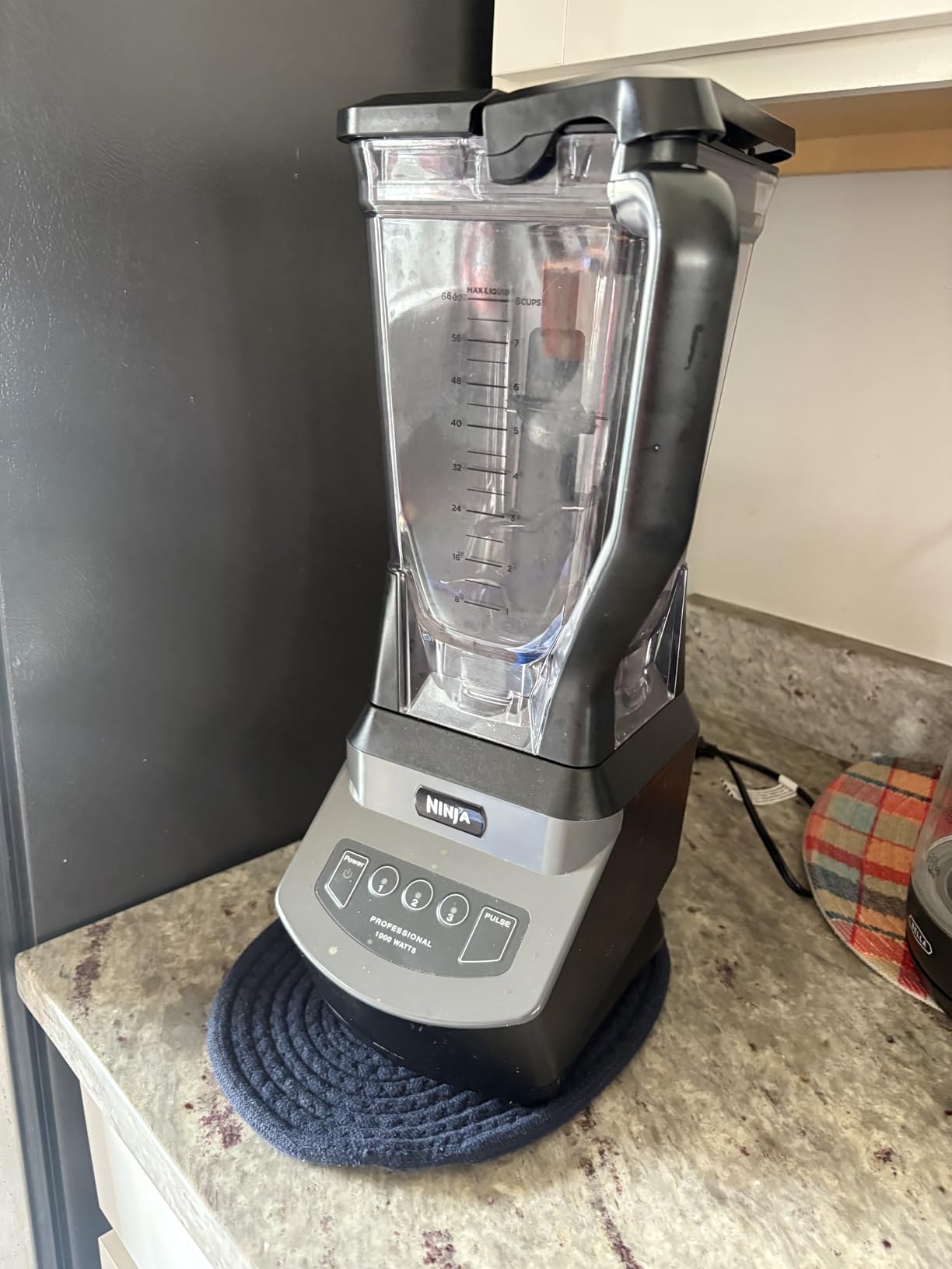 Ninja Blender, For-Smoothies, Salsa, Shakes, Slush, and-Frozen Drinks, Pitcher, and-Lid, for-Kitchen, Crushes Ice, Fruit, and-Veggies, 1000-Watt, Dishwasher Safe, Black, NJ601AMZ - Customer Photo 5